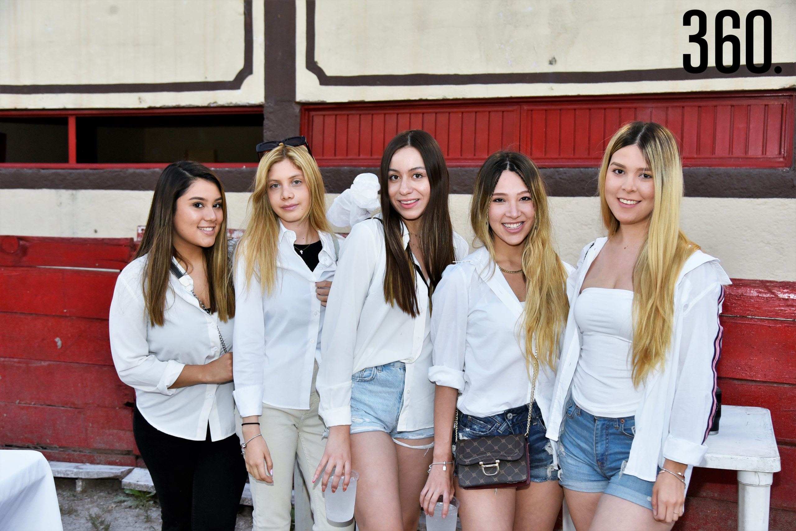 Paola Leija, Grettell Flores, Carolina Yeverino, María Celeste y Patricia Gaona.