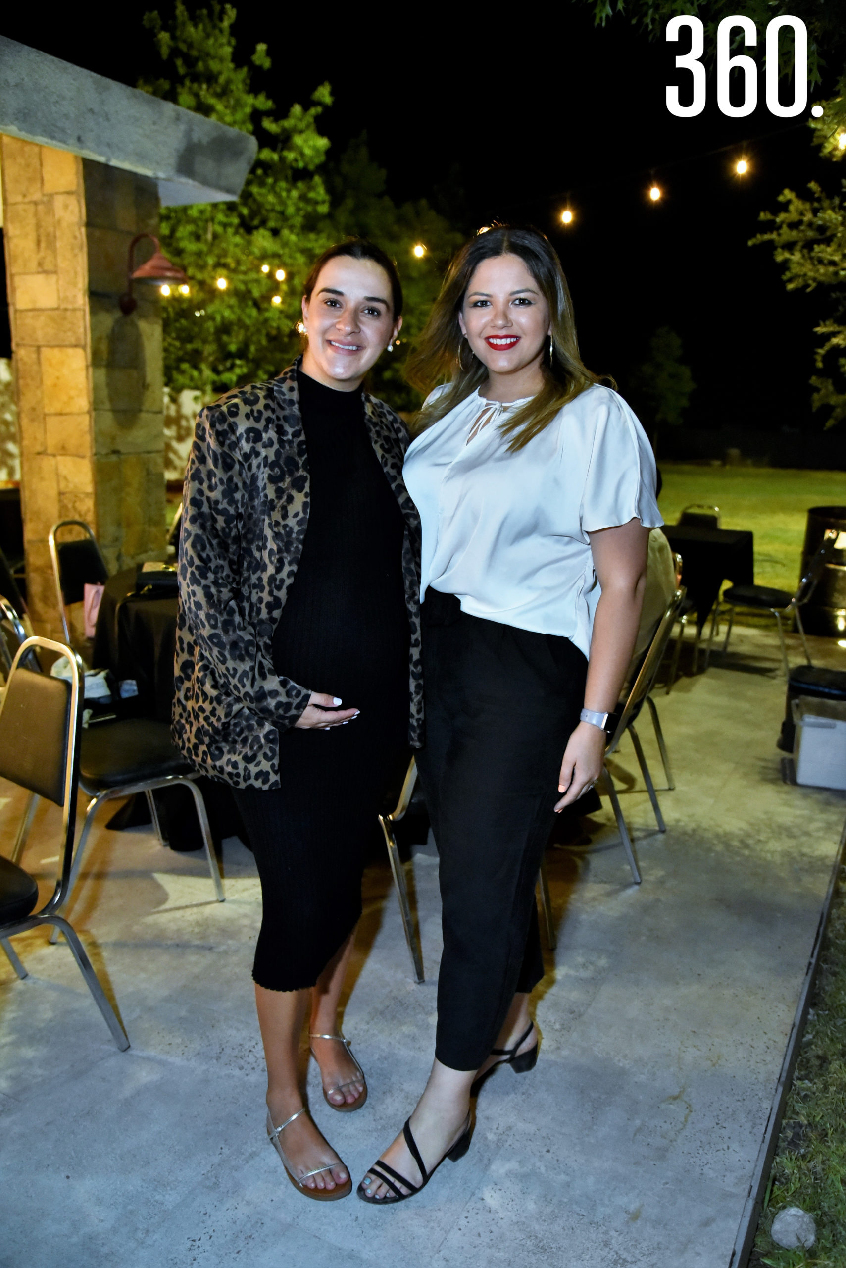 Ana Lucia Paz y Mariana Cabello.