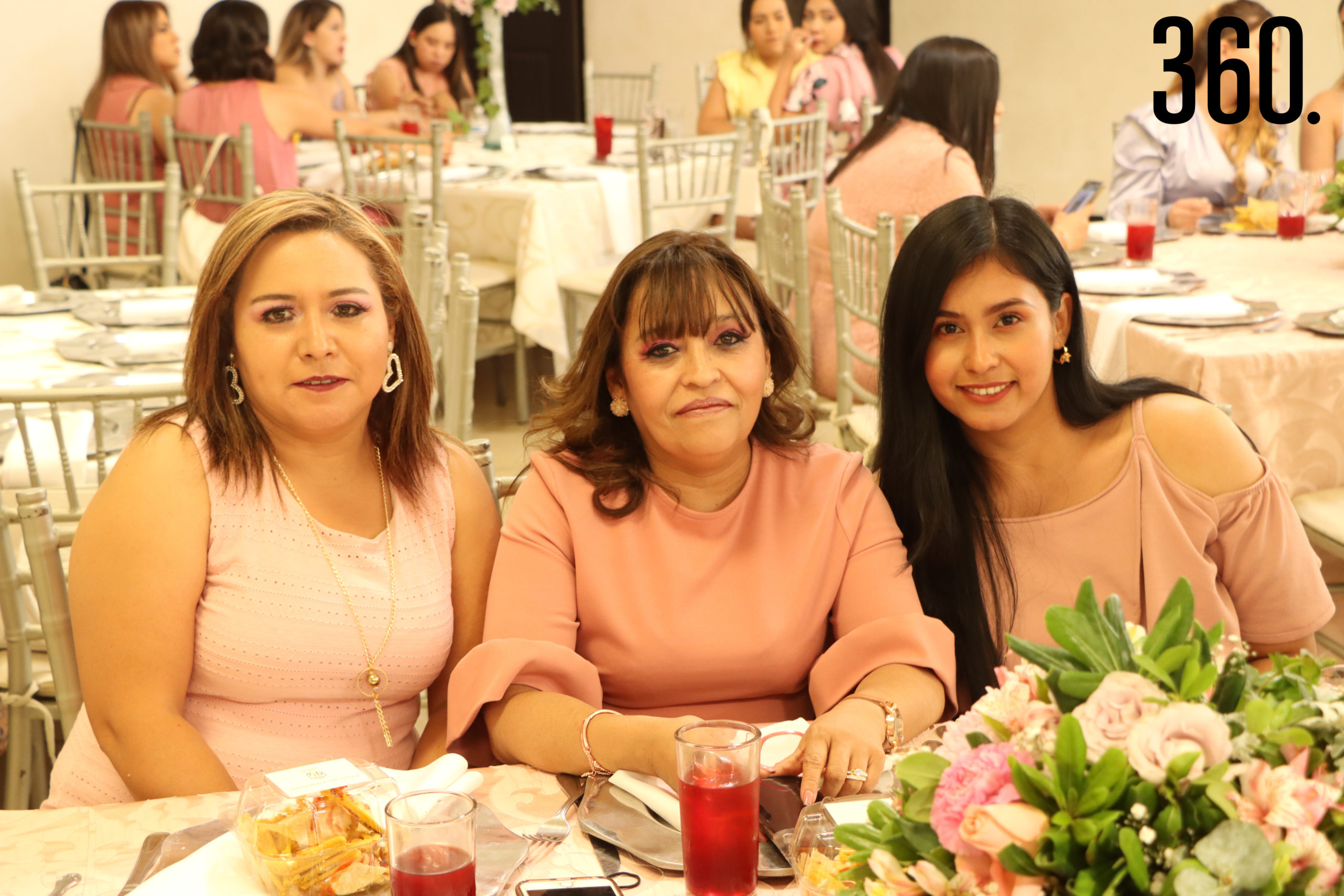 Paola Clemente, Alma Nidia Castillo y Sandra Sosa.
