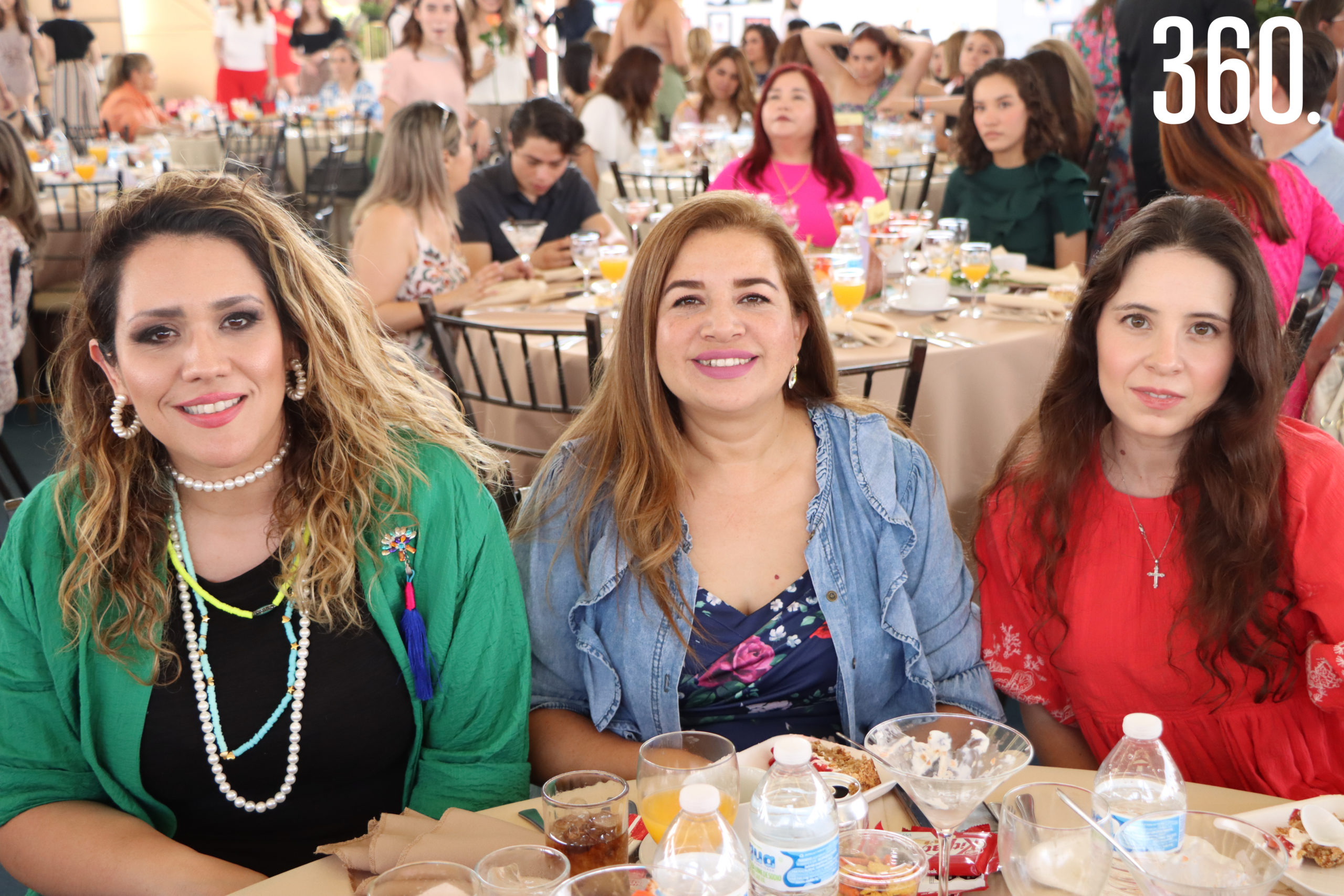 Marcela Molina, Cinthya Cárdenas y Valeria Boehringer.