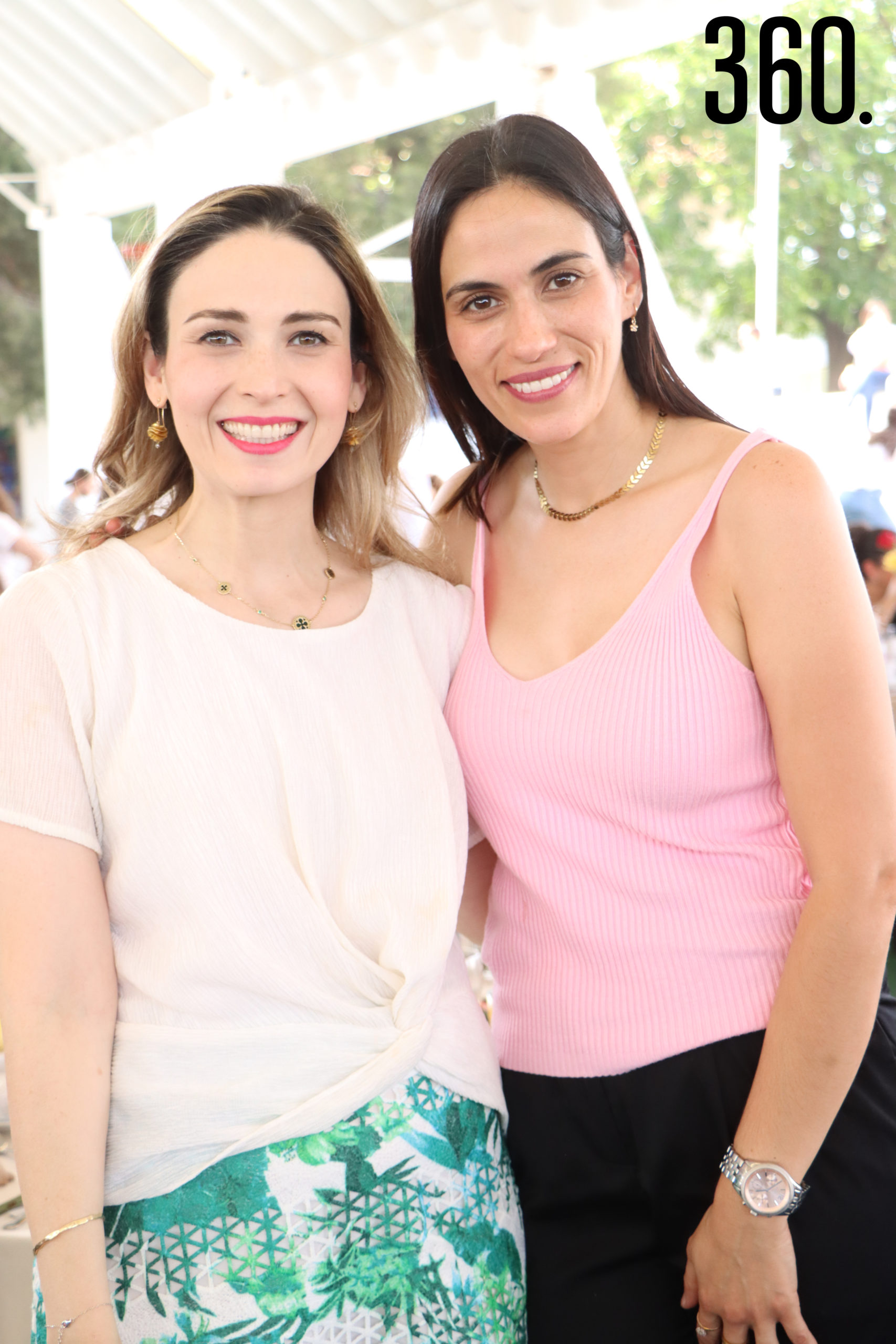 Marcela Arizpe y Luz María Bayardo.
