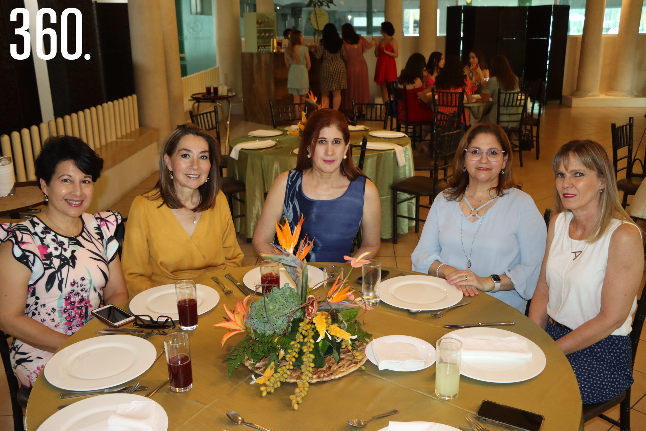 Maribel Fantini, Tere Barrera de Salazar, Cecilia Jaime, Alicia Cervantes y Angioletta Acha.