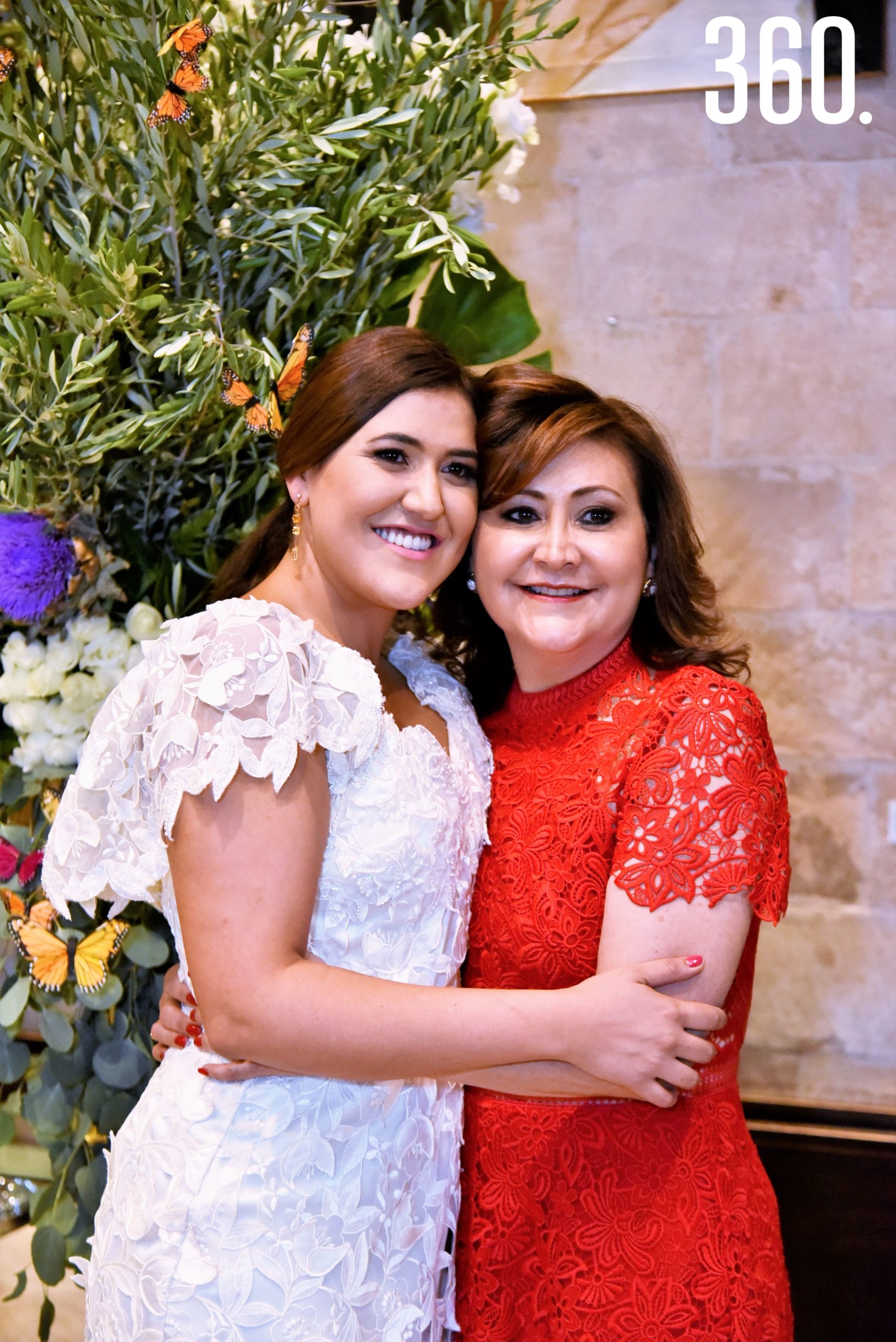 Eloisa Boardman López con su mamá Eloisa López Gutiérrez.