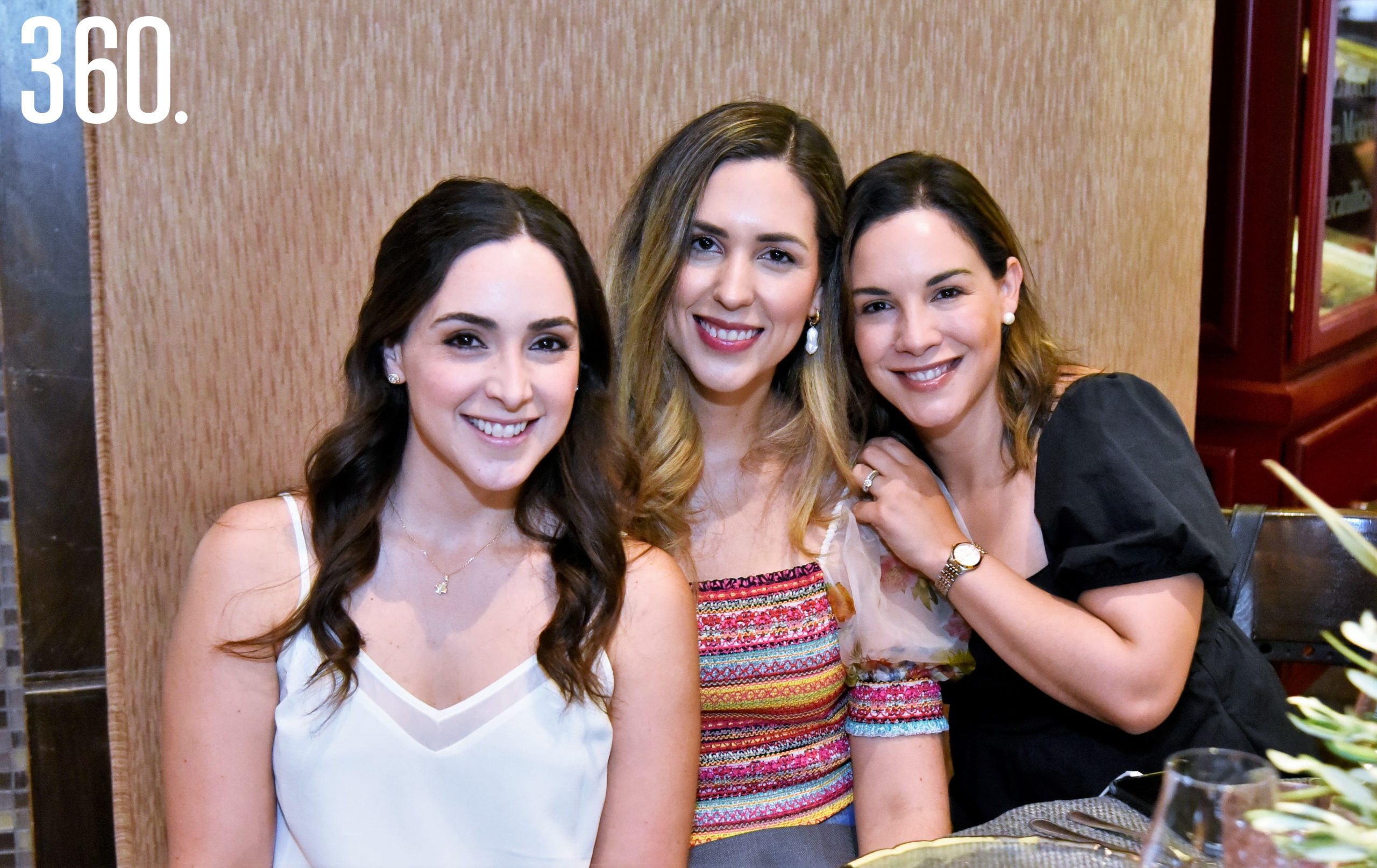 Valeria Dávila, Lorena Cortés y Anabel Cesar.