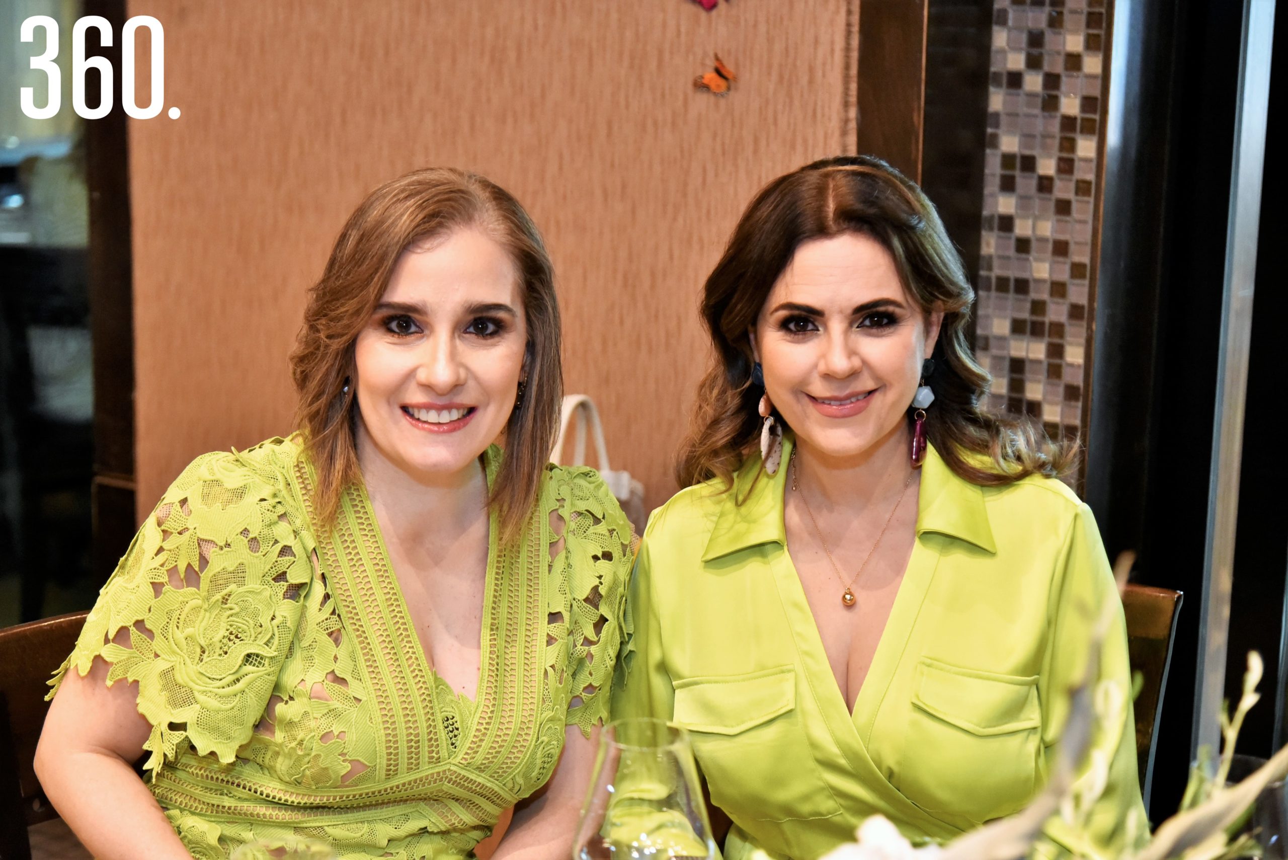 Adriana Soto e Hilda Flores.