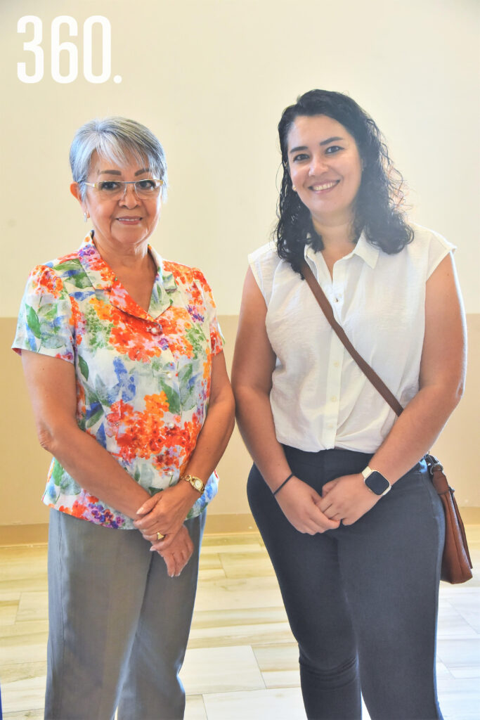 Mireya Plata y Violeta Farías.