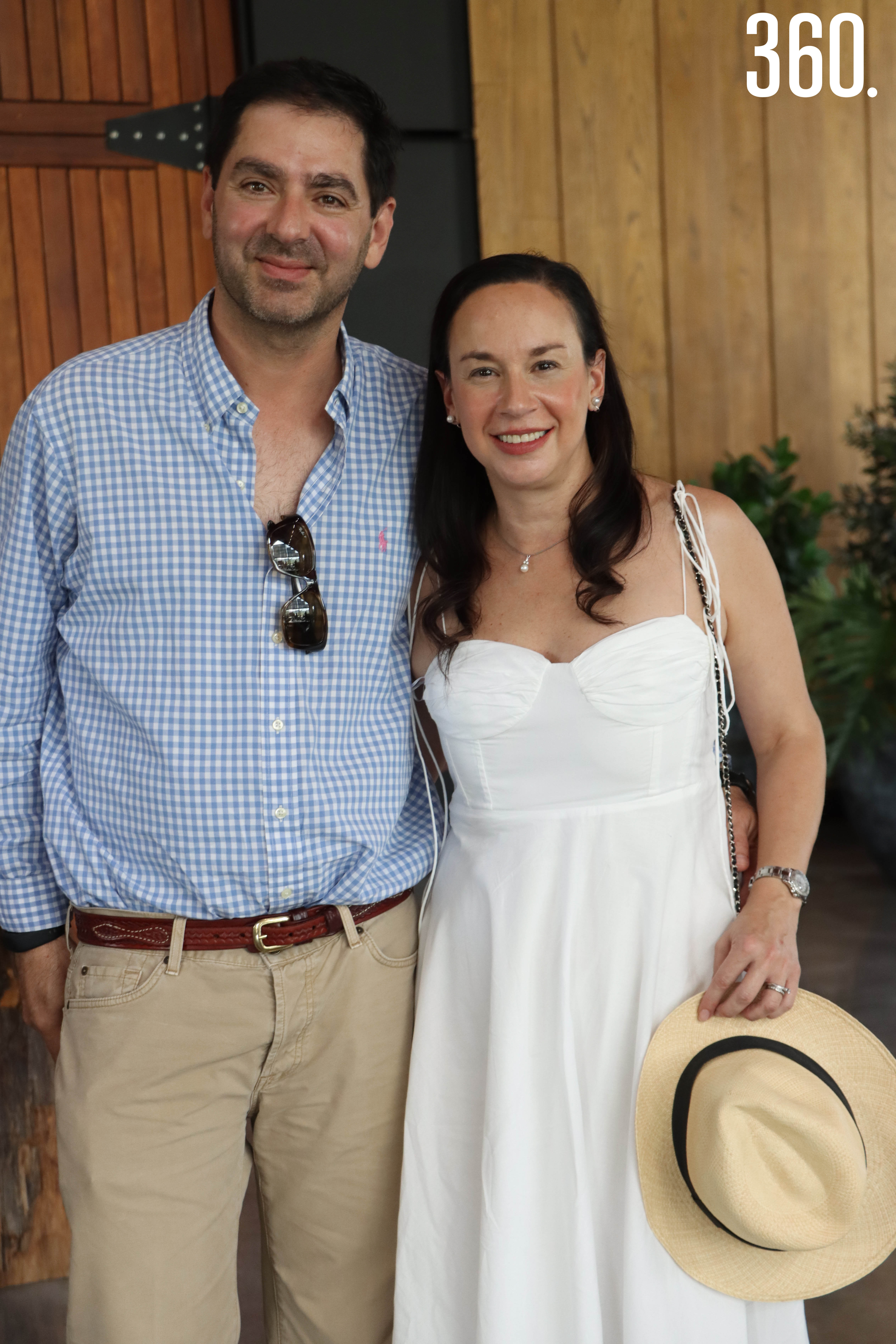 Ricardo y Claudia Dorbecker.