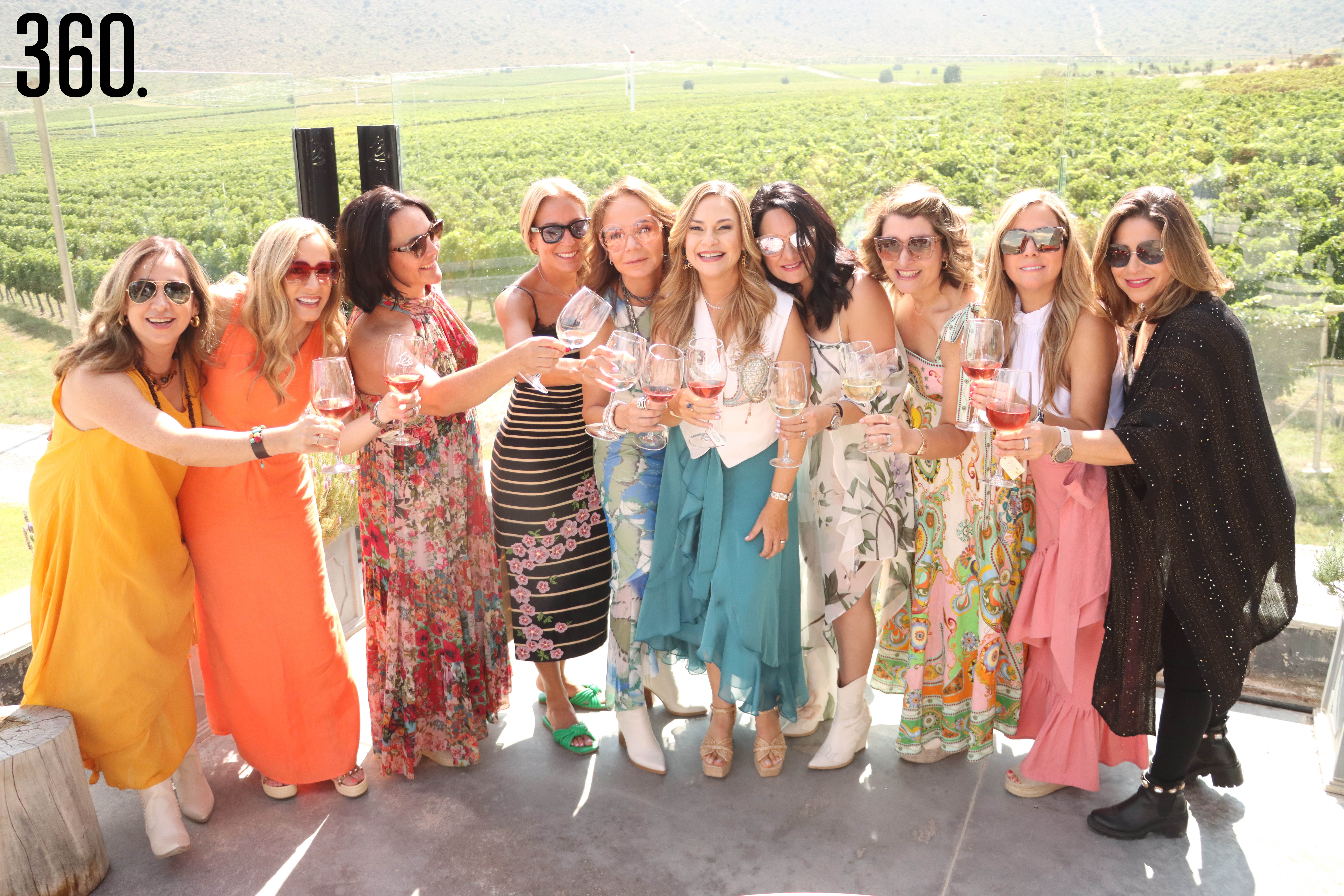Rocío Ruelas, Liliana López, Natalia León de Pedroza, Eva Ramírez, Marianela Álvarez, Lizzy Peña, Isela Pardi, Paola Magaña y Adriana Vela.