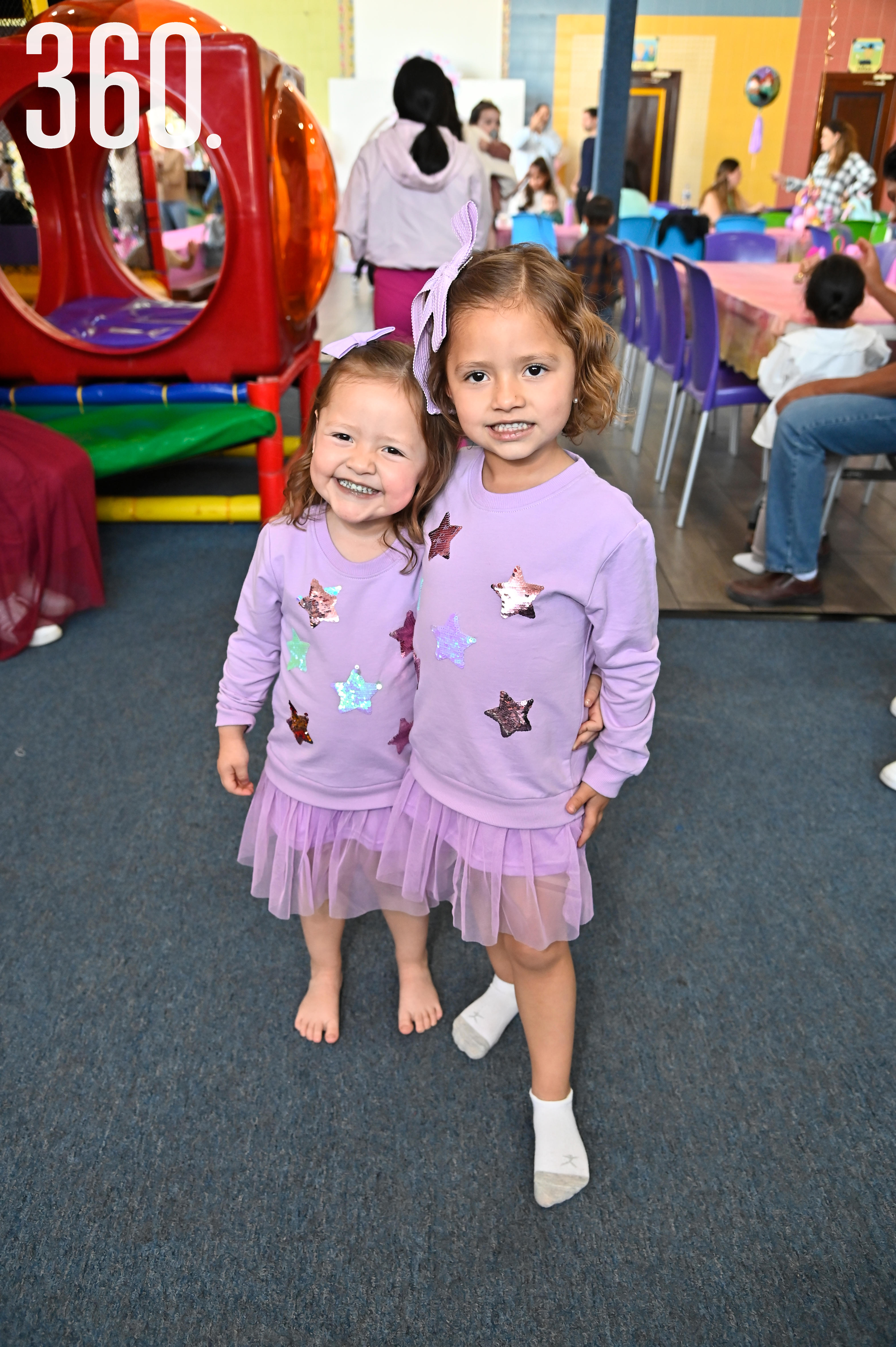 Loretta y Roberta López Elizondo.