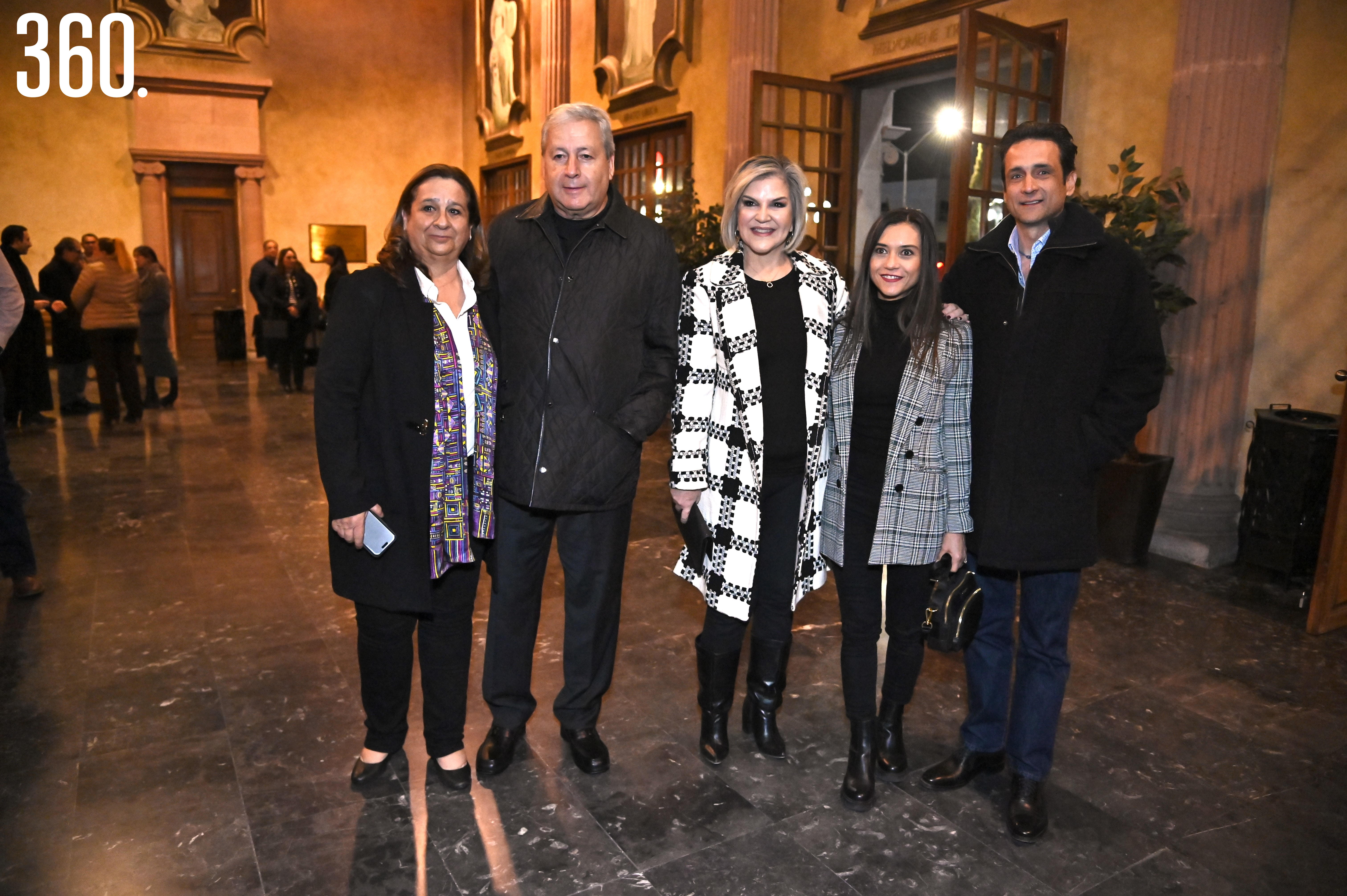 Beatriz Dávila, Chema Fraustro, Leticia Rodarte, Lissette Álvarez y Enrique González.