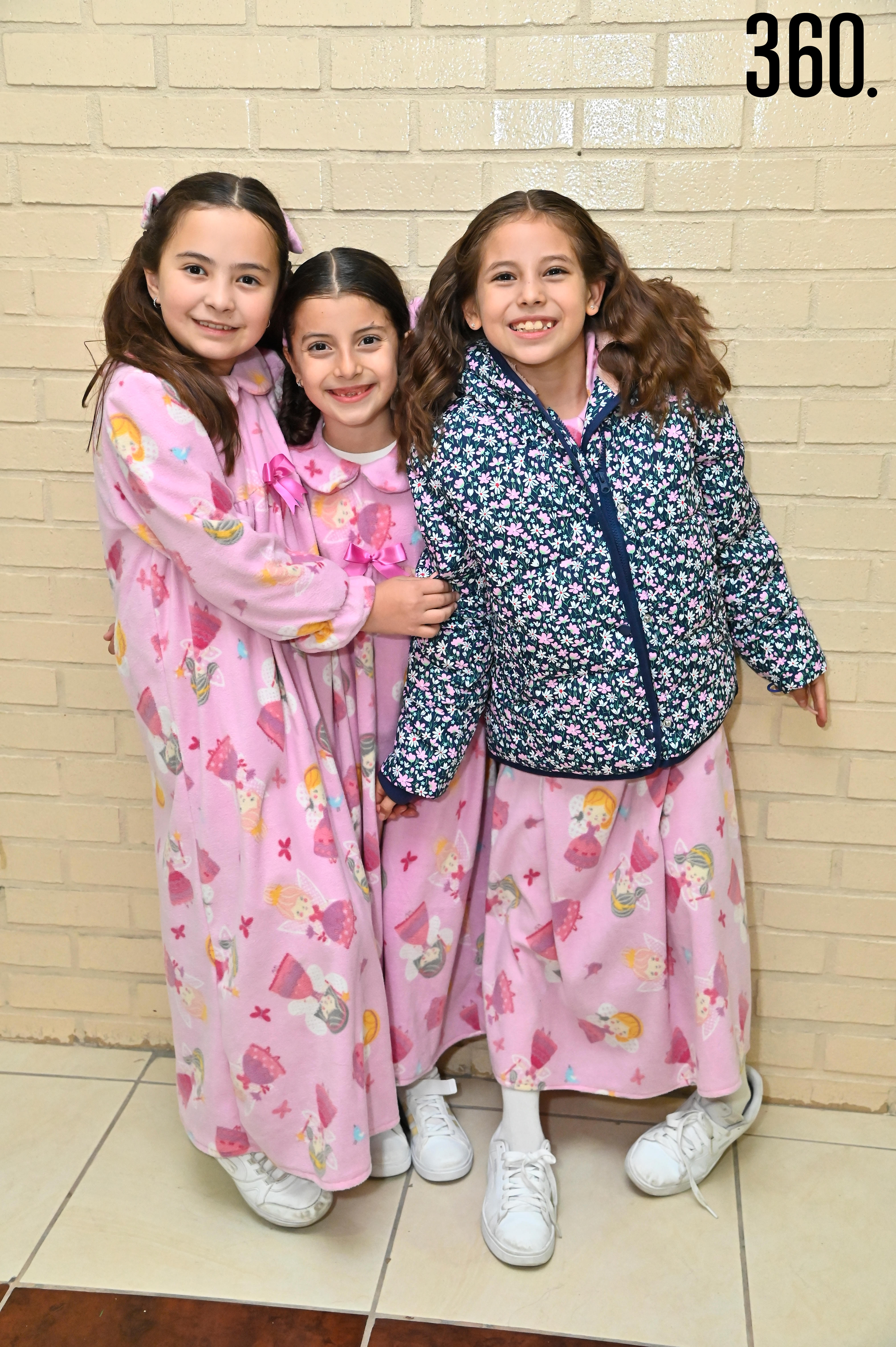 Romina González, Ana Ximena Rábago y Natalia Carolina González.