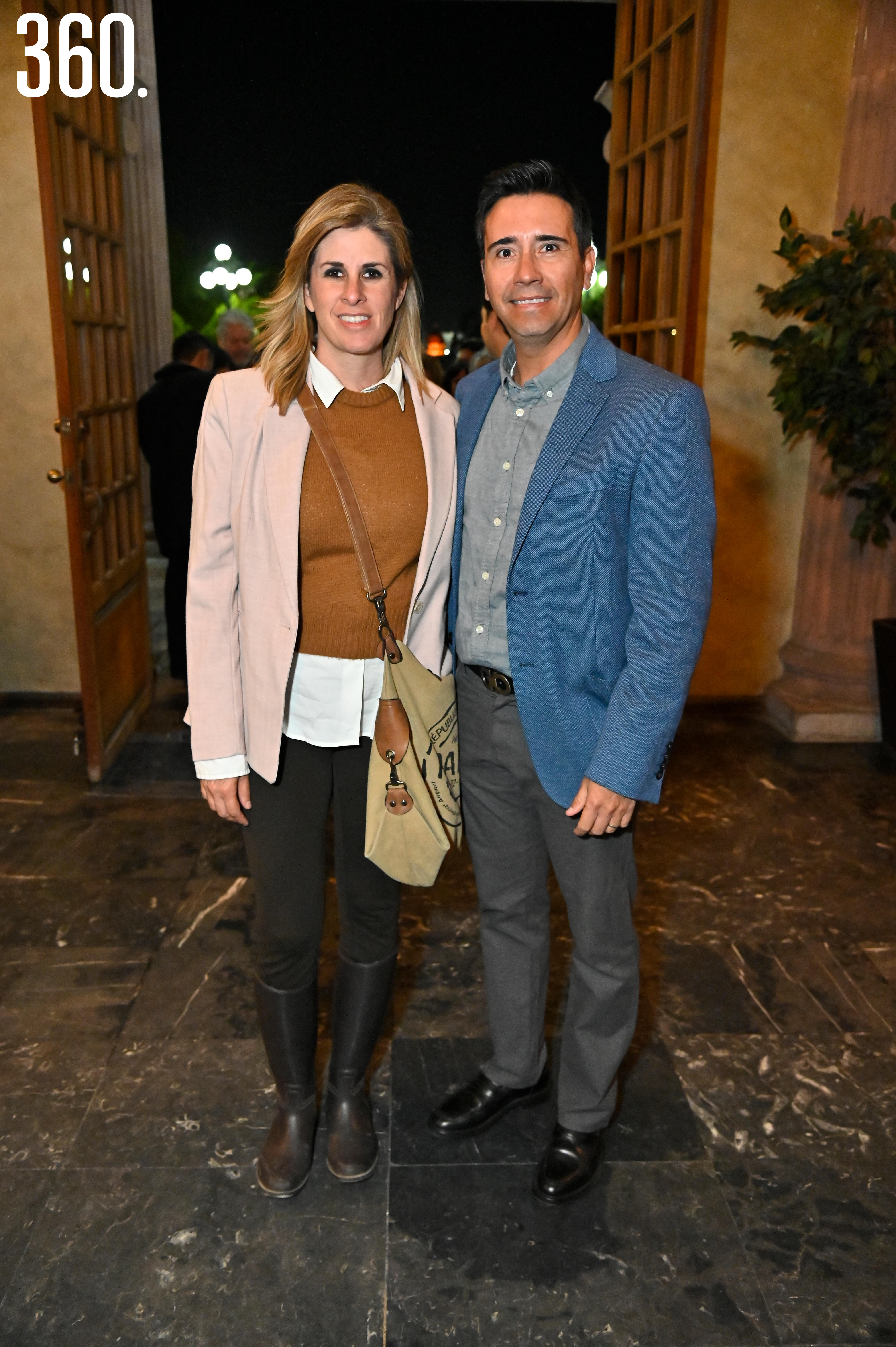 Mariana Pechir y Emanuel Olache.