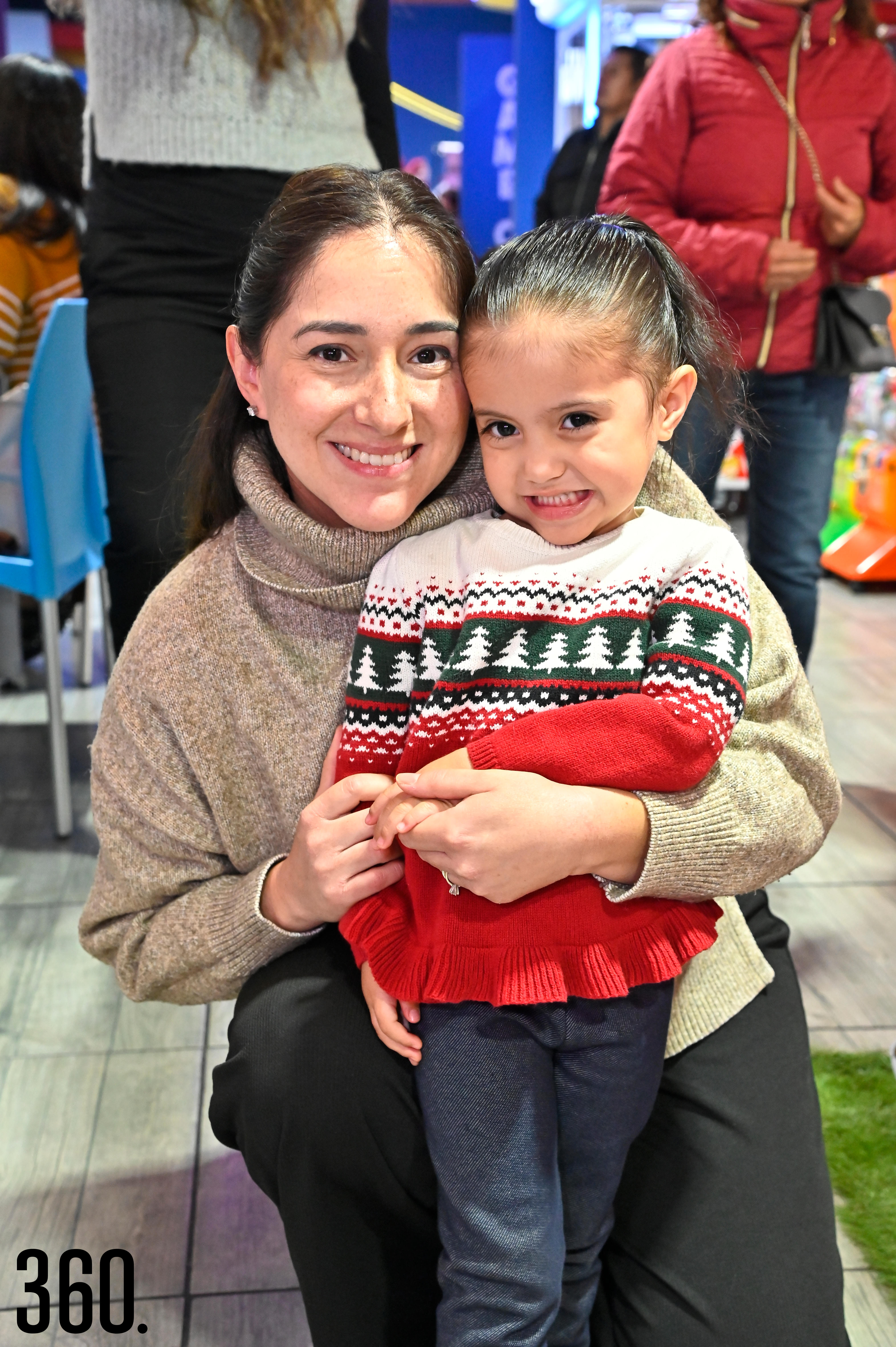 Verónica González y Aurelia Villarreal.