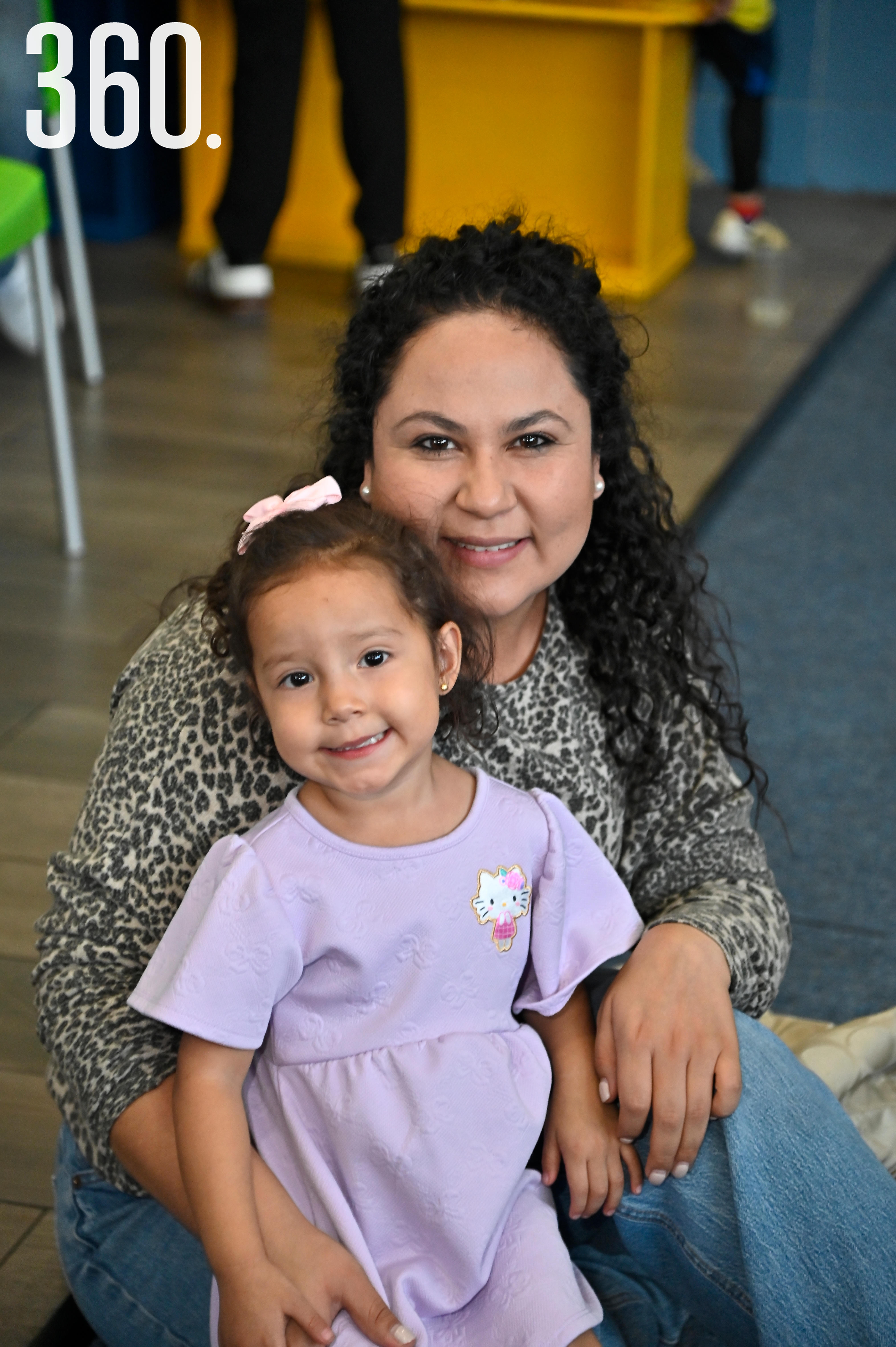 María Elisa Torres y Marcela Limón.
