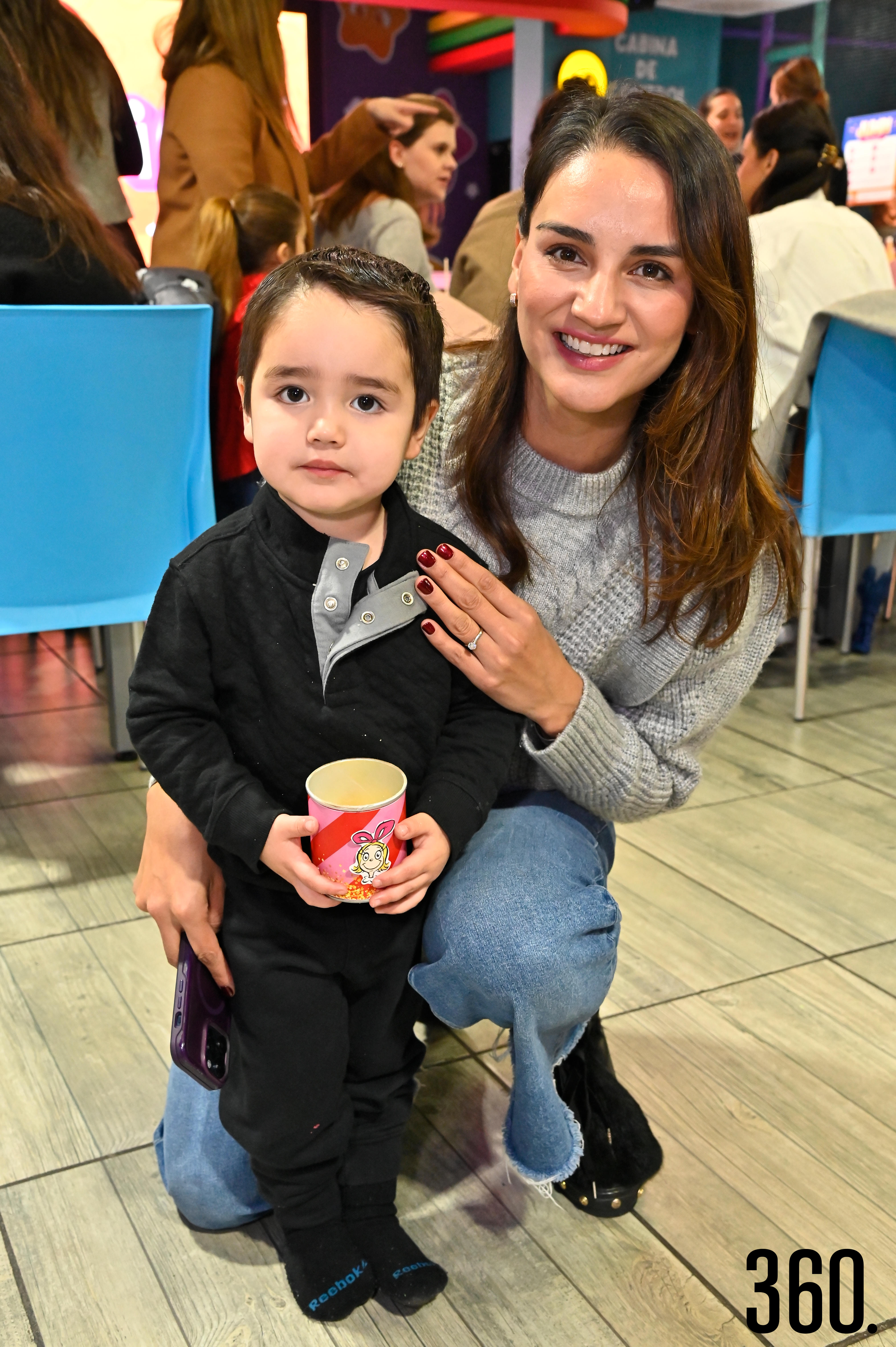 Alonso López y Evelyn Salazar.