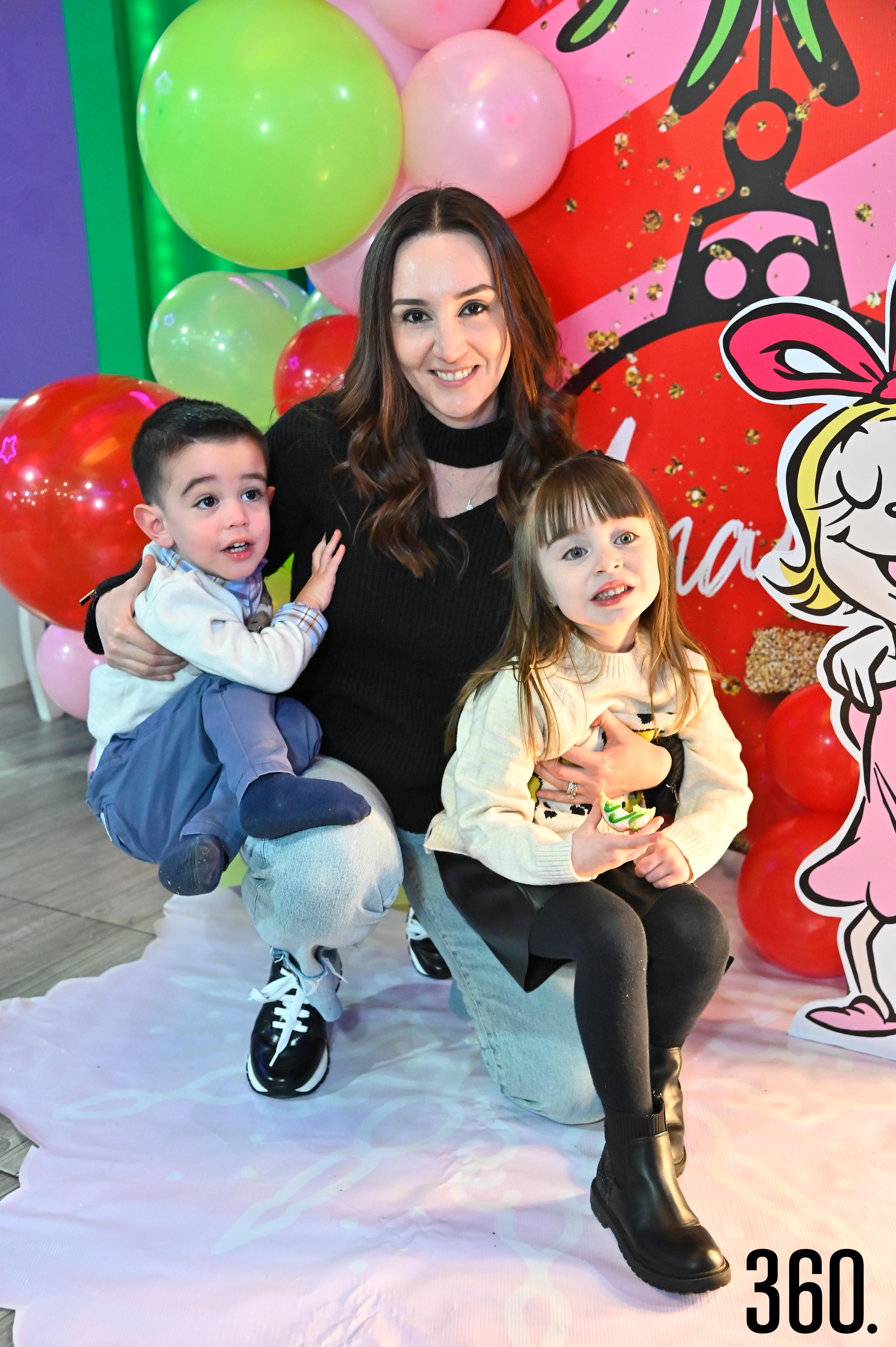 Carolina González con Humberto y Roberta Elizalde.