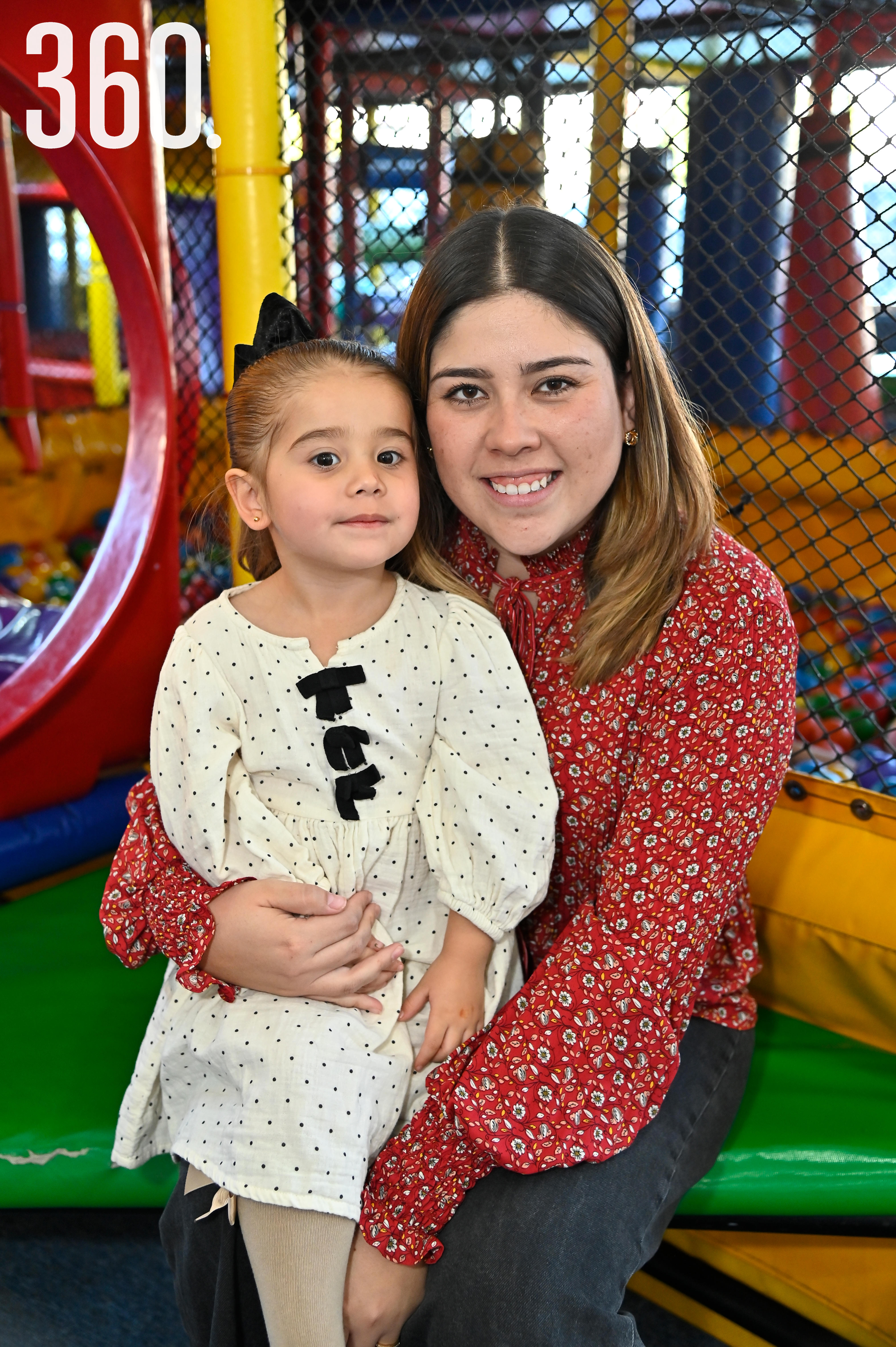 Claudia Coronado y Catalina Álvarez.