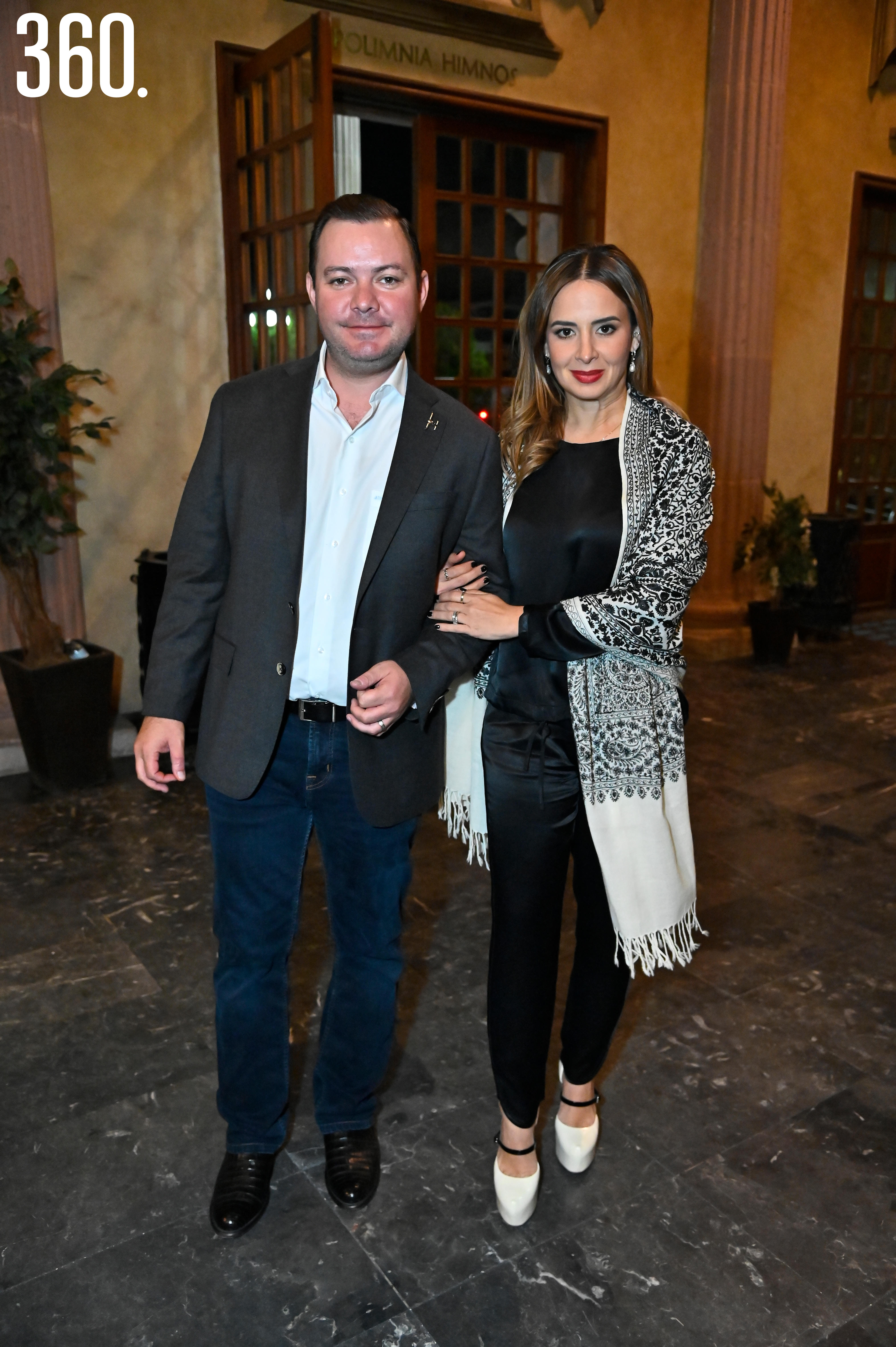 José Carlos Robles y Gaby Montemayor.