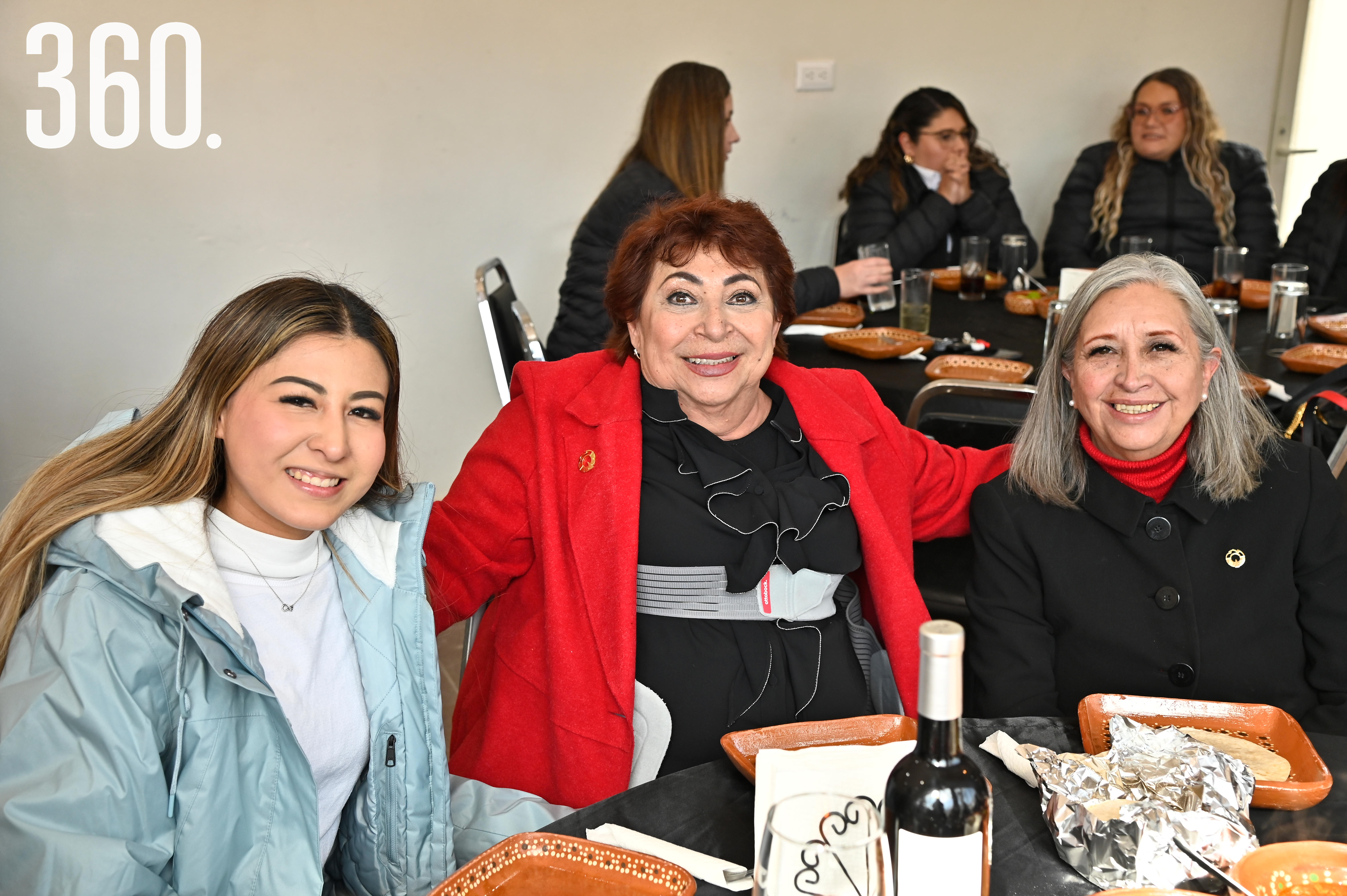 Arely Cetina, Esperanza Ortega y María de Lourdes Medina.
