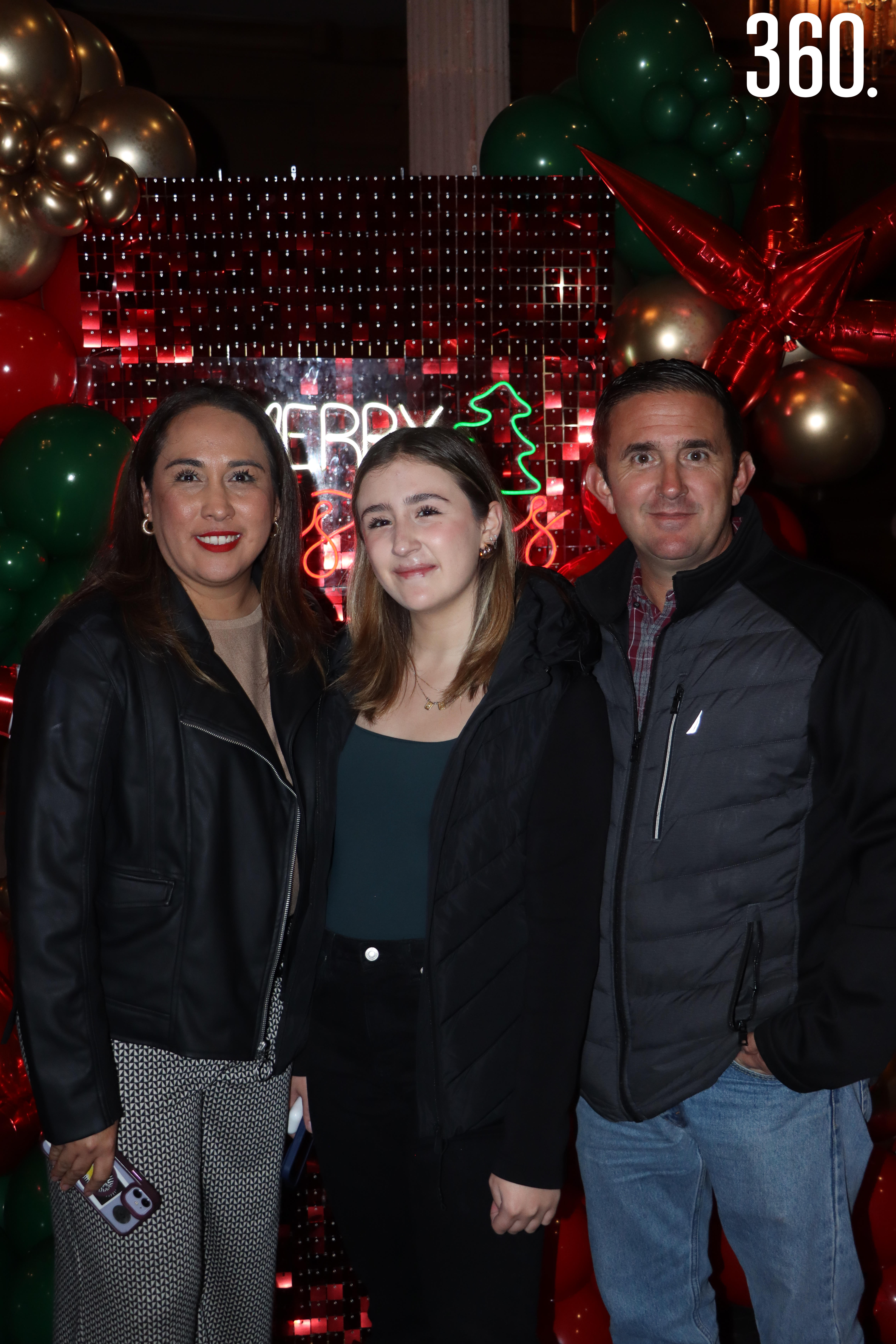 Fernanda García, Gaby Galván y Roberto García.