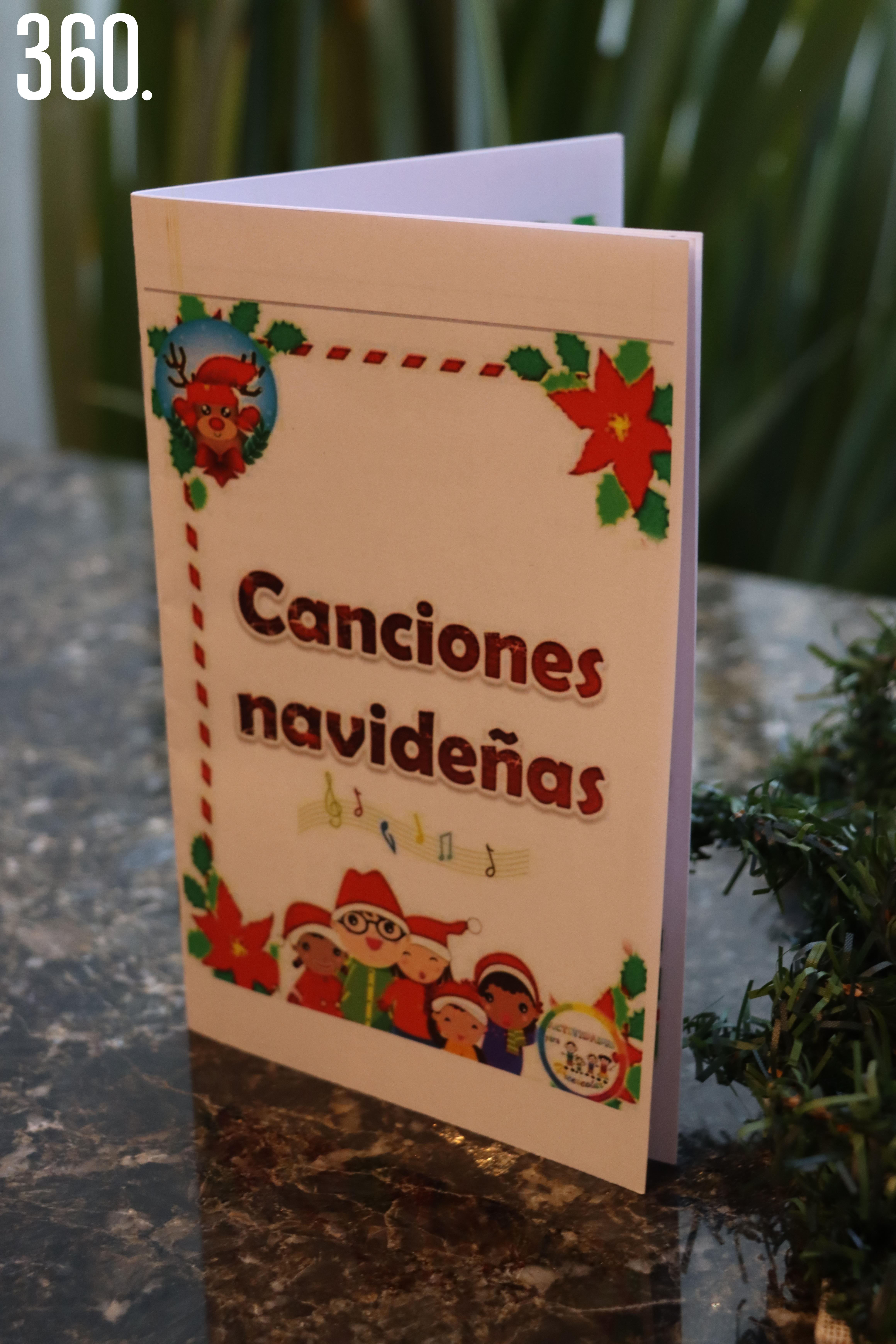 Libro con villancicos navideños.
