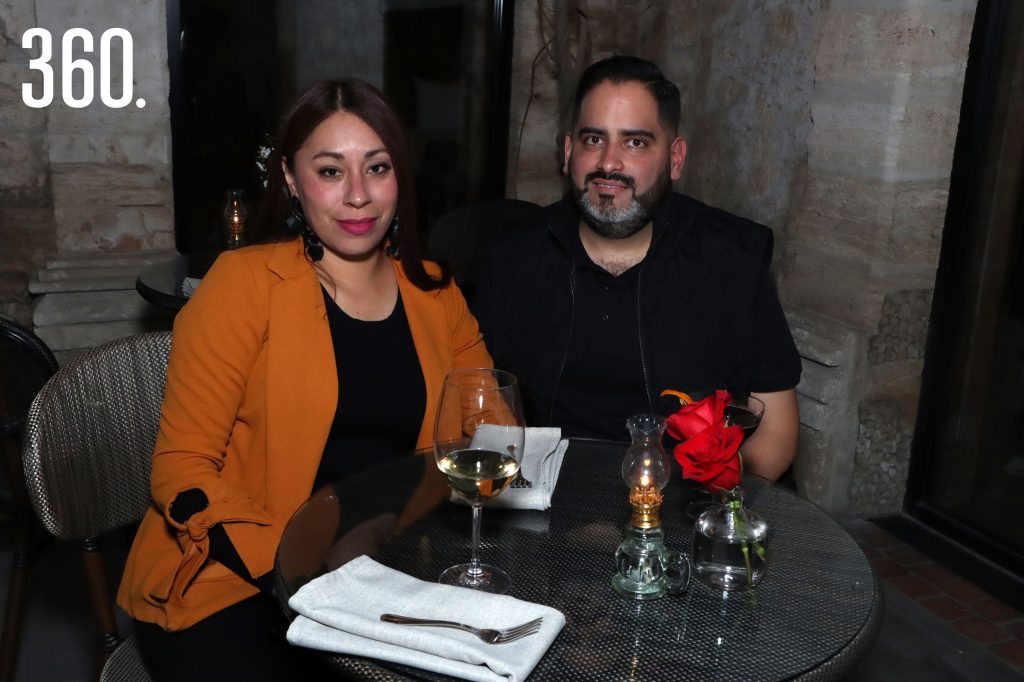 Mary Castillo y Rolando Alvarado.