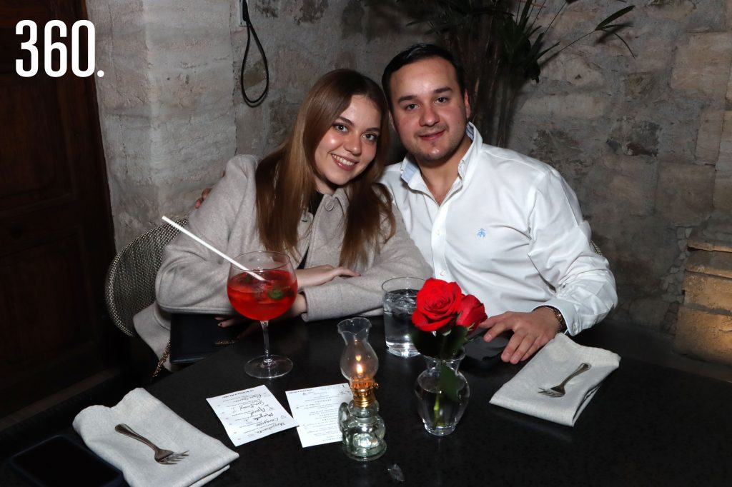 Daniela Valdés y Héctor Quijano.