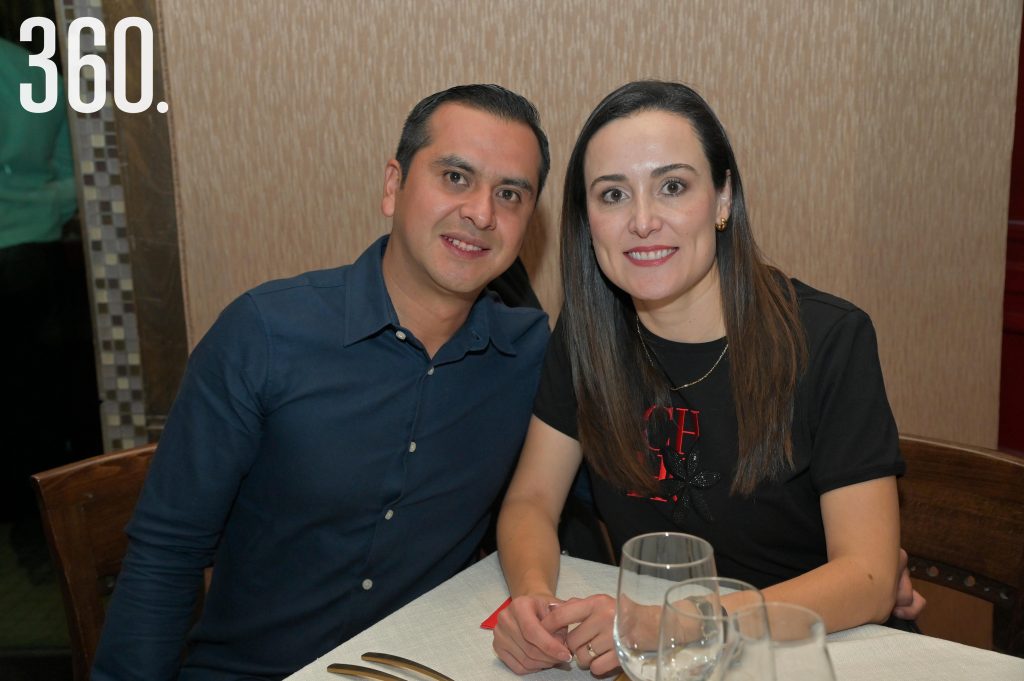 Roberto de la Cruz y Laura Martínez.