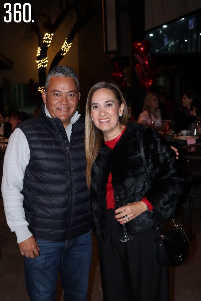 Alex Herrera y Gaby García.