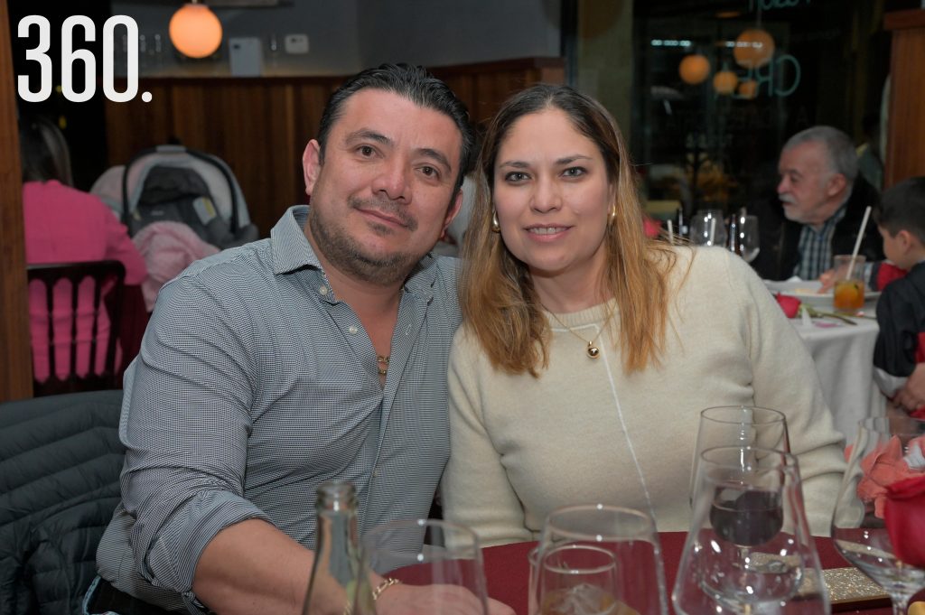 Ricardo Almaguer y Yoyis Zamora.