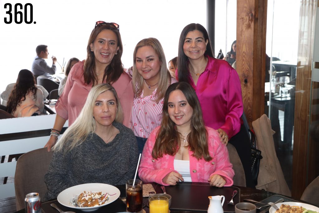 Elsa Ramírez, Tania de León, Iliana Rodríguez, Greta Duarte y Andrea Quijano.