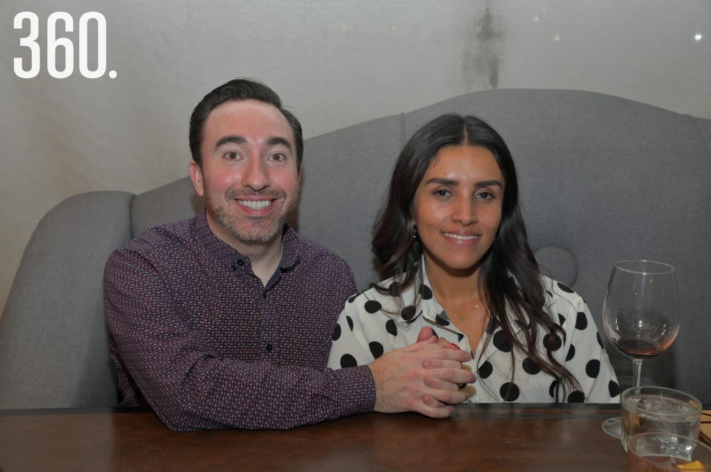 Jeff y Lluvia Shelton.
