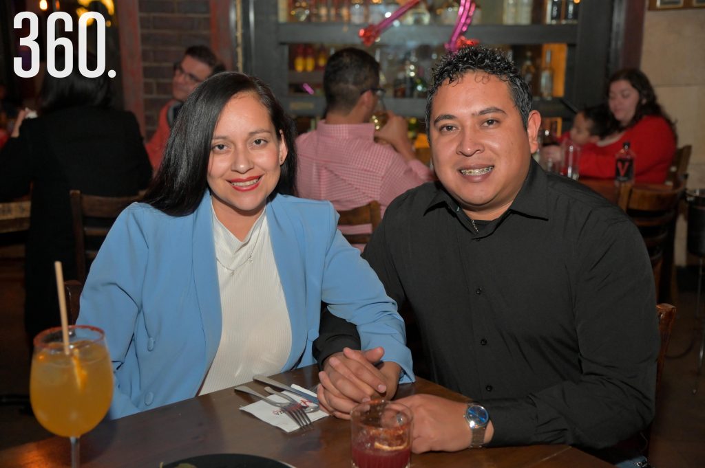 Elizabeth Reyna y Adán Hernández.