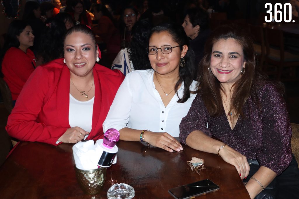 Maricela Saucedo, Mónica Solís y Anabel Sánchez.