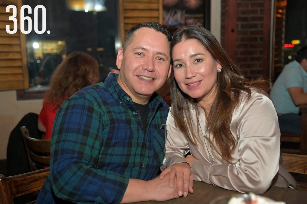 Rodolfo Molleda y Karina Sánchez.