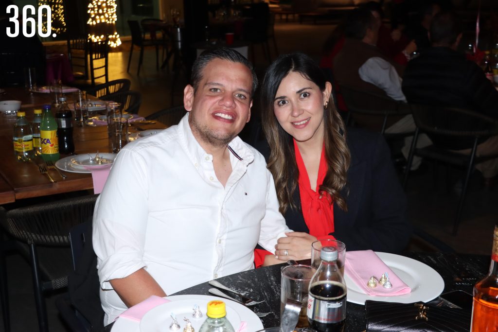Paul Darwich y Erandini Pérez.