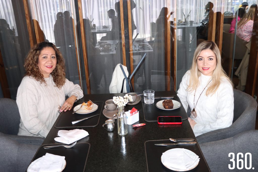 Marisol Coello y Mayela Sánchez.