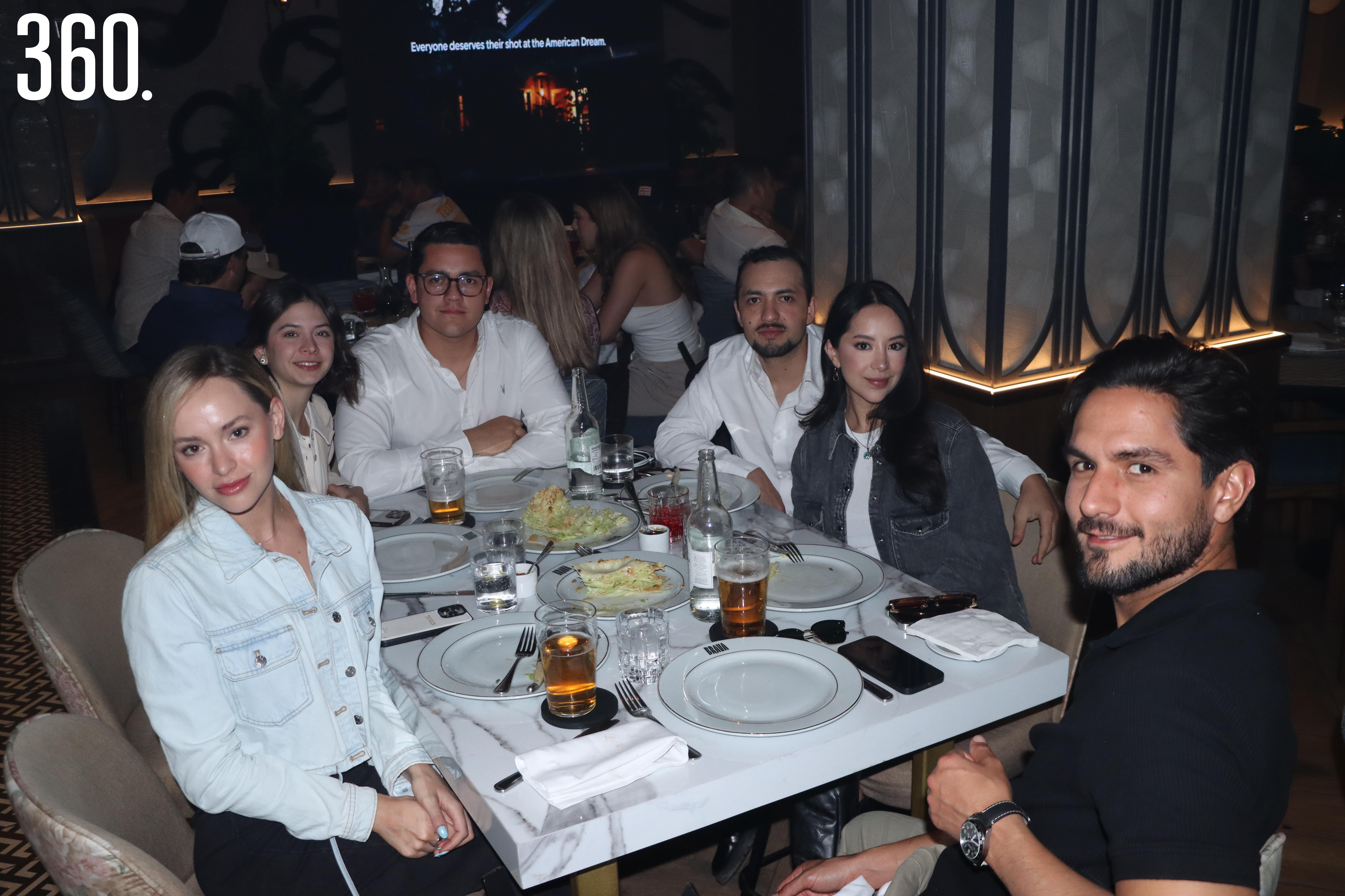 Carolina Guadiana, Mariadna Fernandezgámez, Edgar Guadiana, Jonathan Olive, Andrea Ochoa y Adrián Valdés.