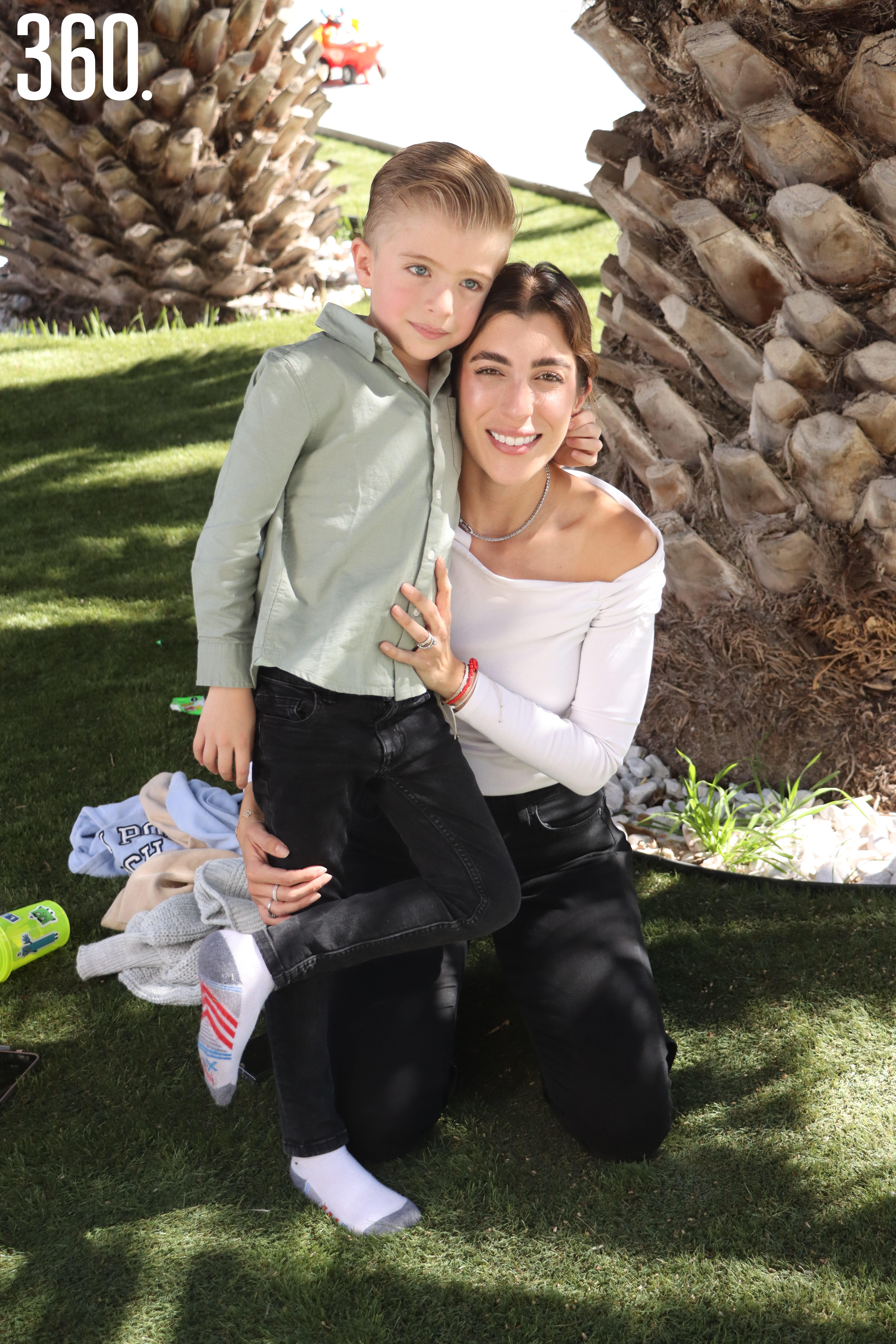 Leo Domínguez y Erika Ruiz.