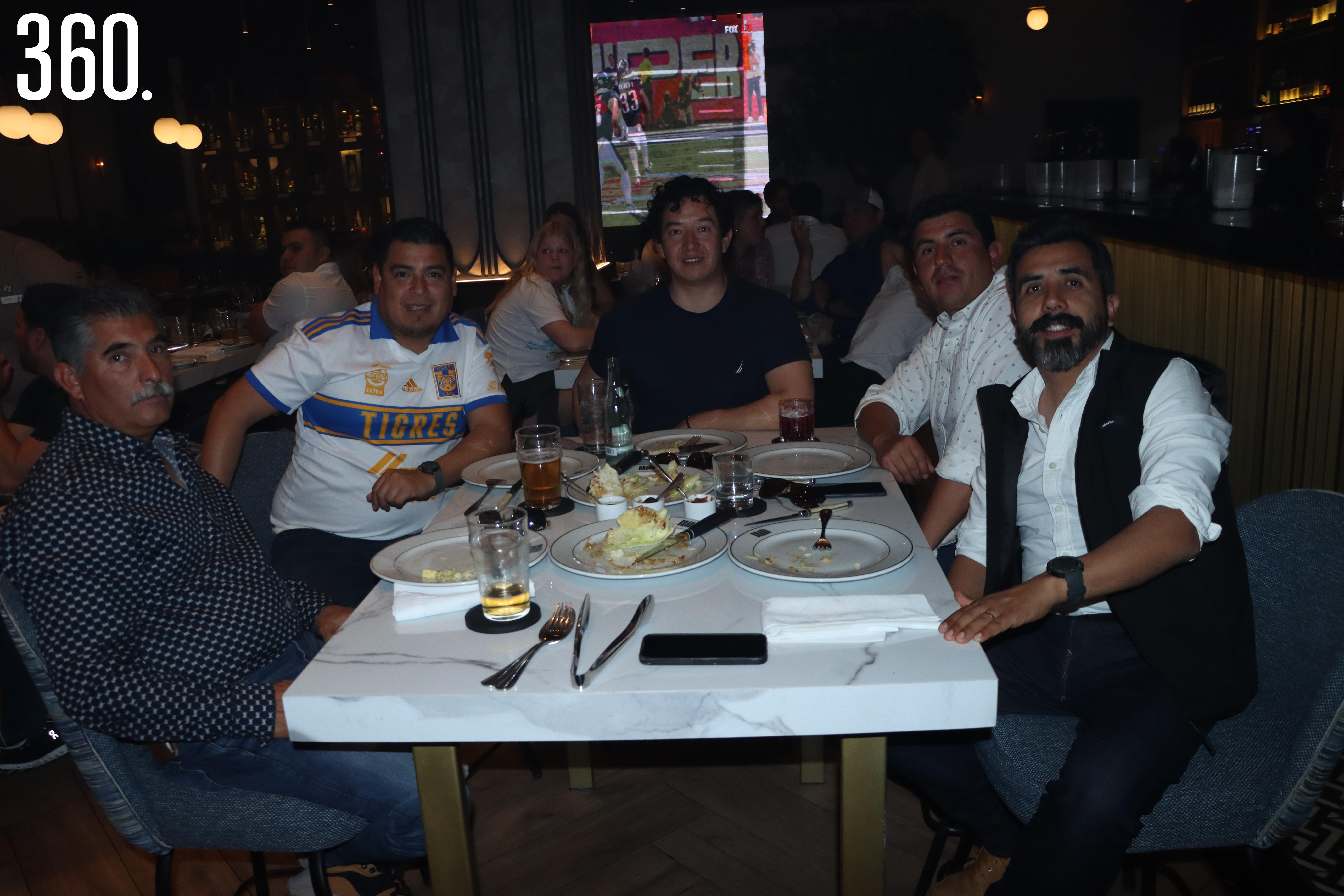 Francisco Farías, Ernesto Ríos, Luis Minor, Manuel y Alberto Paz.