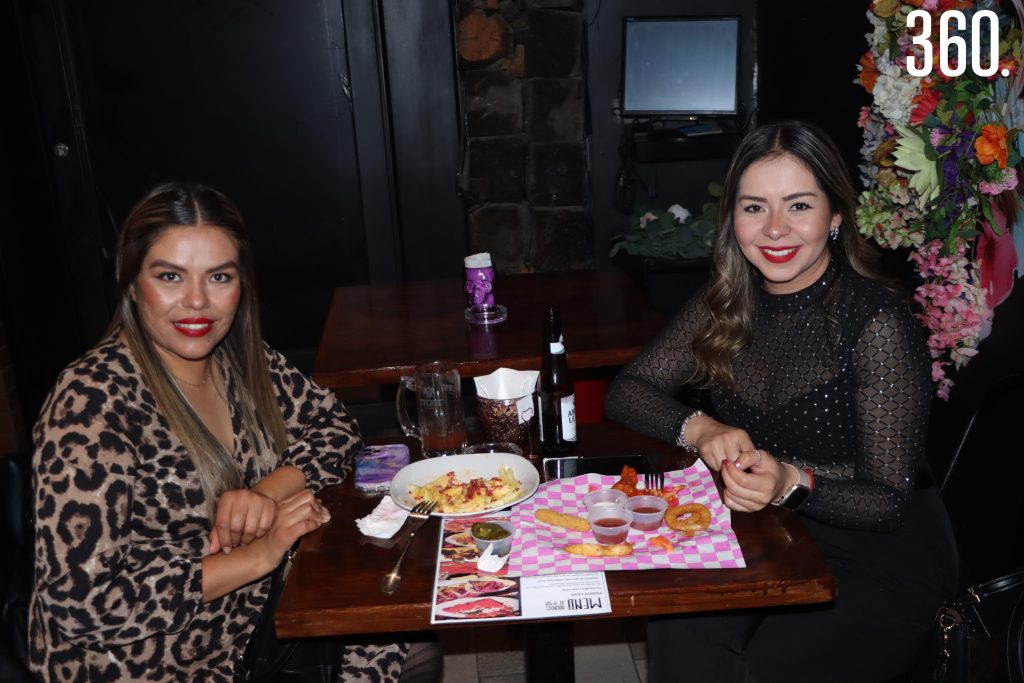 Jessica Morales y Lorena Aguilar.
