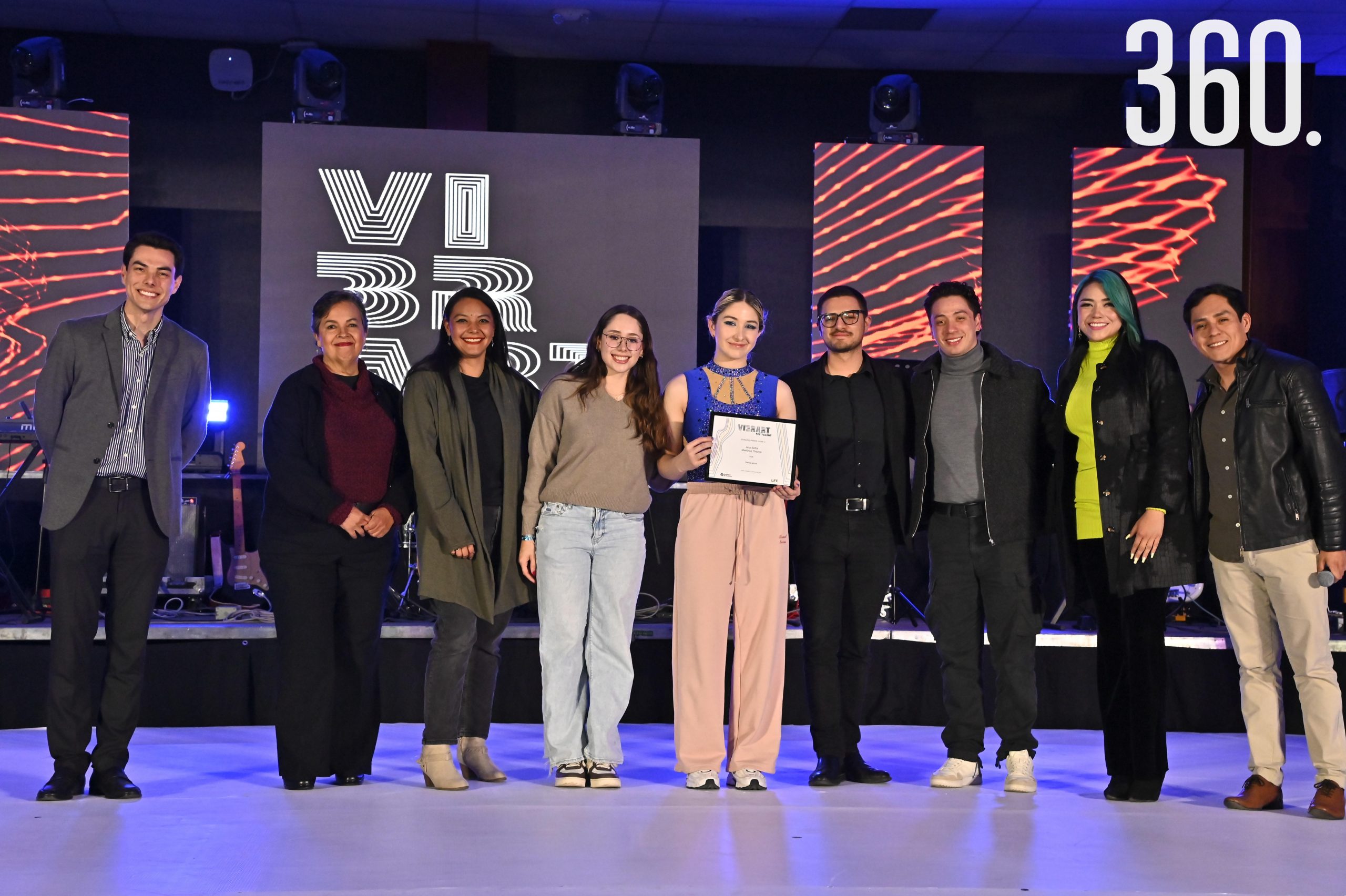 Ana Sofía Martínez, primer lugar en danza aérea.