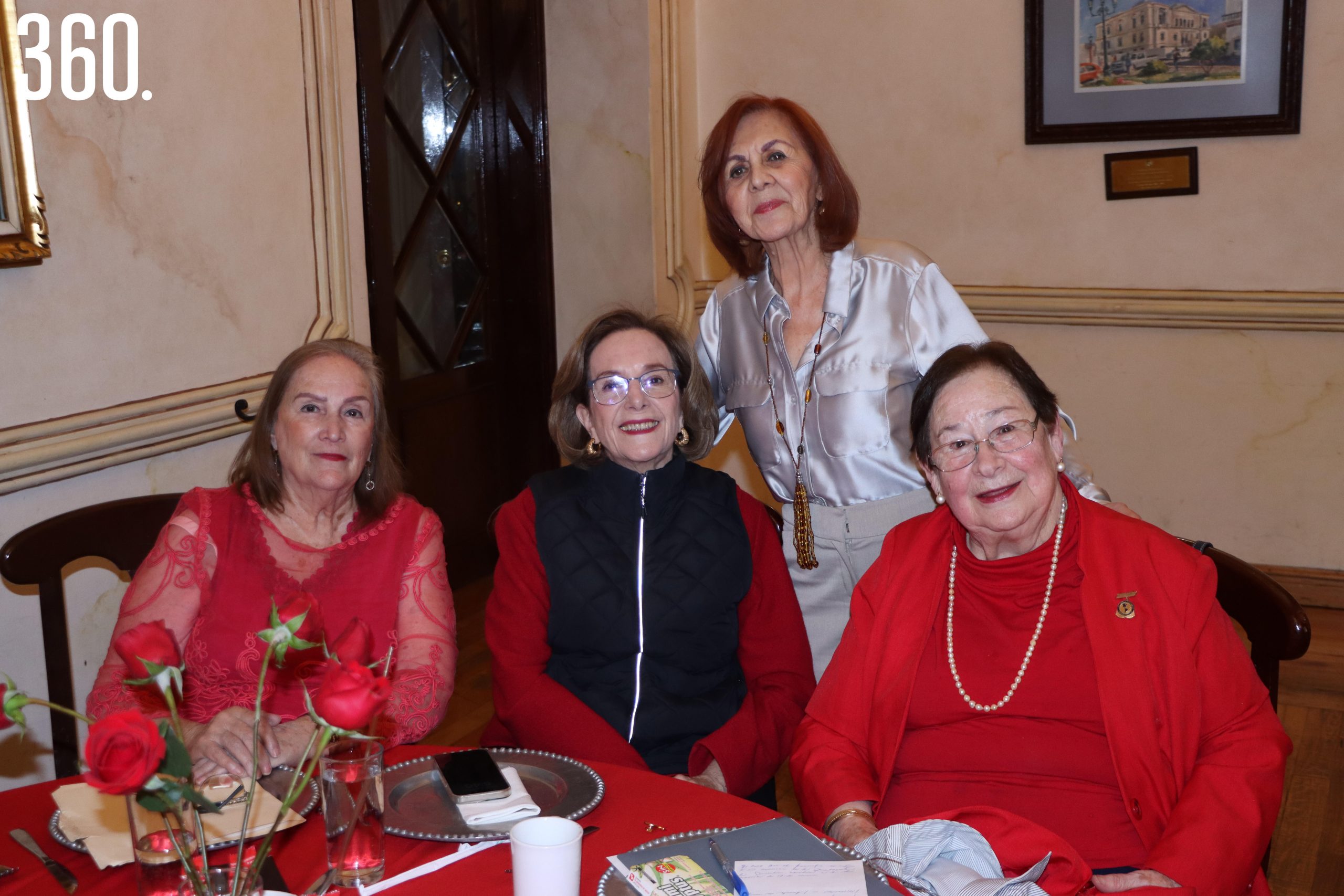 Silvia Morales, Elvira Pader de Musa, Margarita Gutiérrez y Lupita Saade.