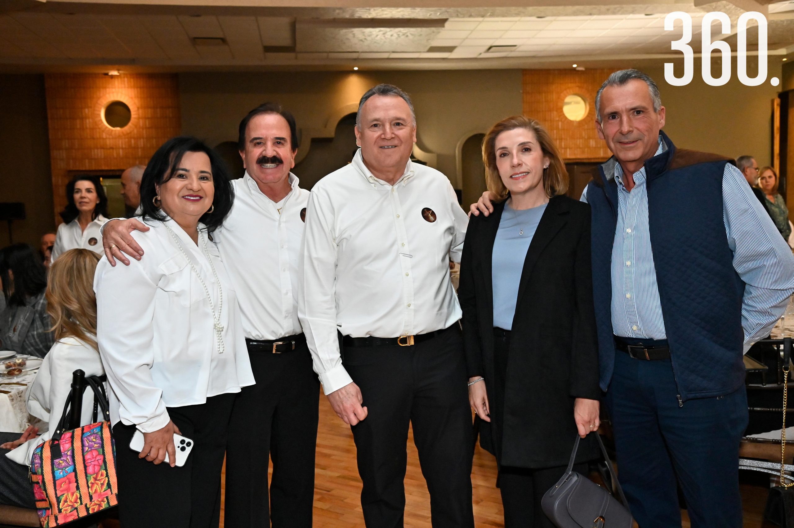 Norma Reyes de González, Abelardo González, Jaime Mejía, Malena Mendel y Jorge Mejía.