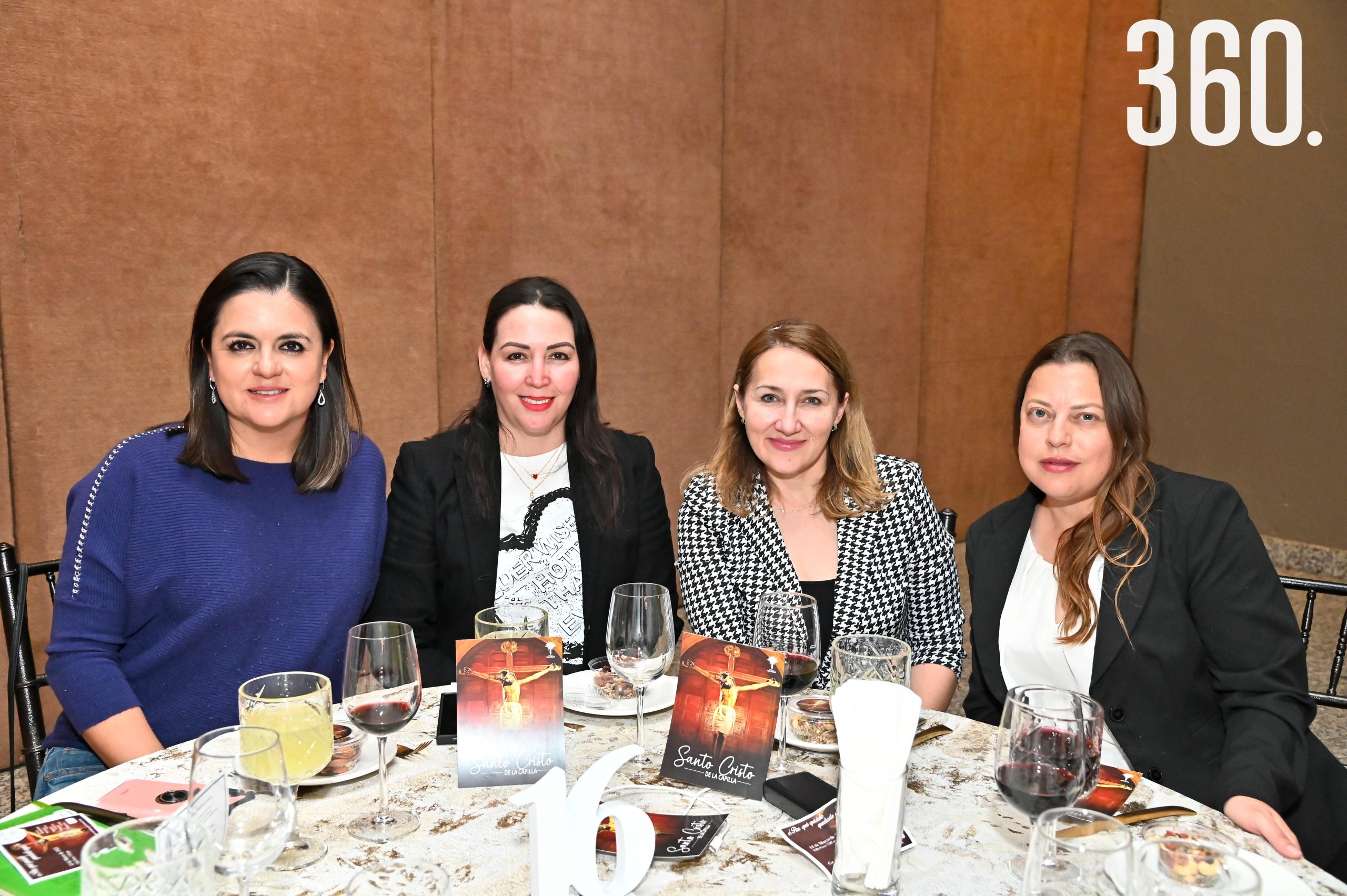 Katy Medina, Evelin González, Lizeth Aguirre y Charlotte González.