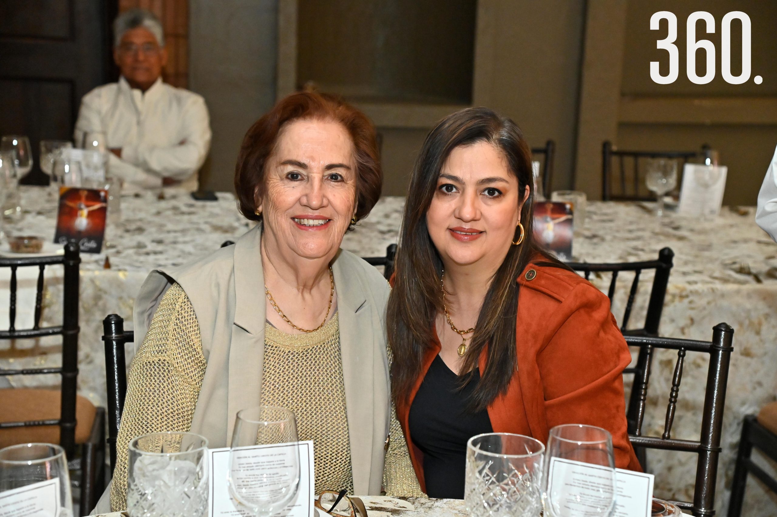 Silvia Martínez Sepúlveda y Vanessa Sepúlveda de González.