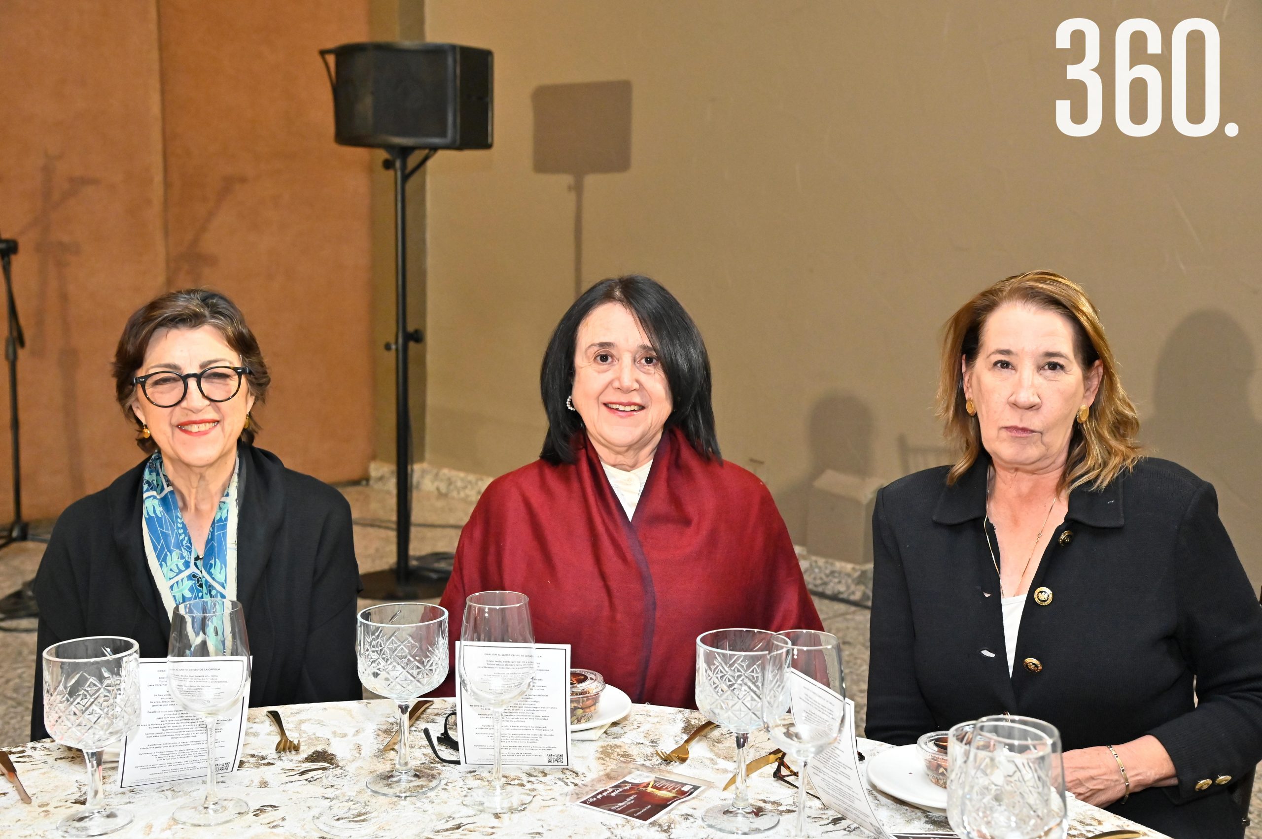 Gabriela Torres, Rebeca Torres y María Oliva Delgado.