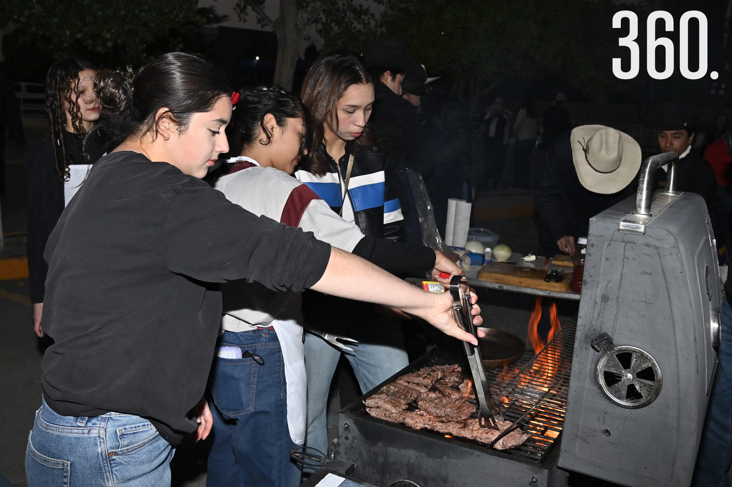 Estuvieron al pendiente de la cocción de los alimentos.